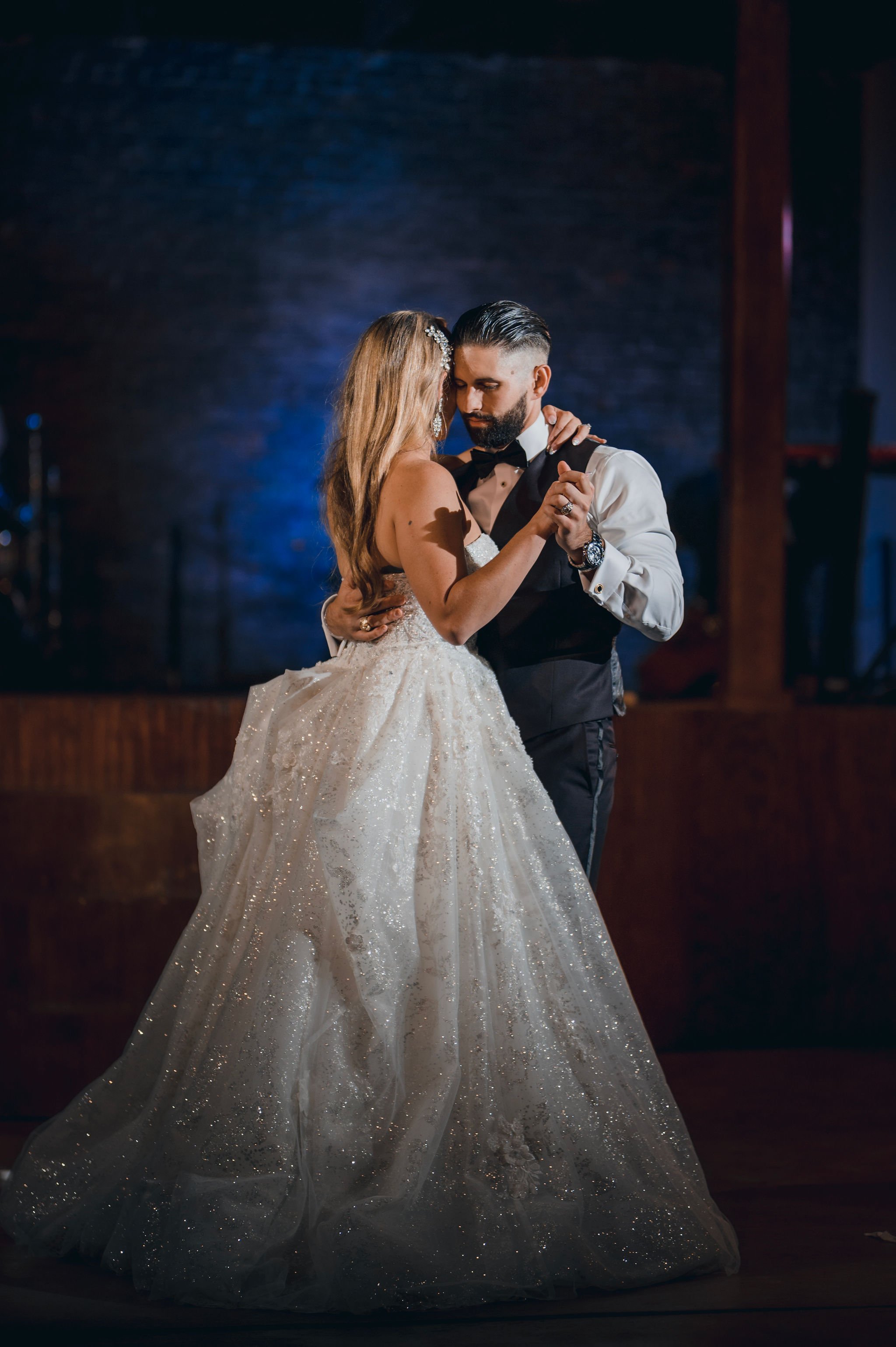 houston-wedding-photographer-private-last-dance-2.jpg