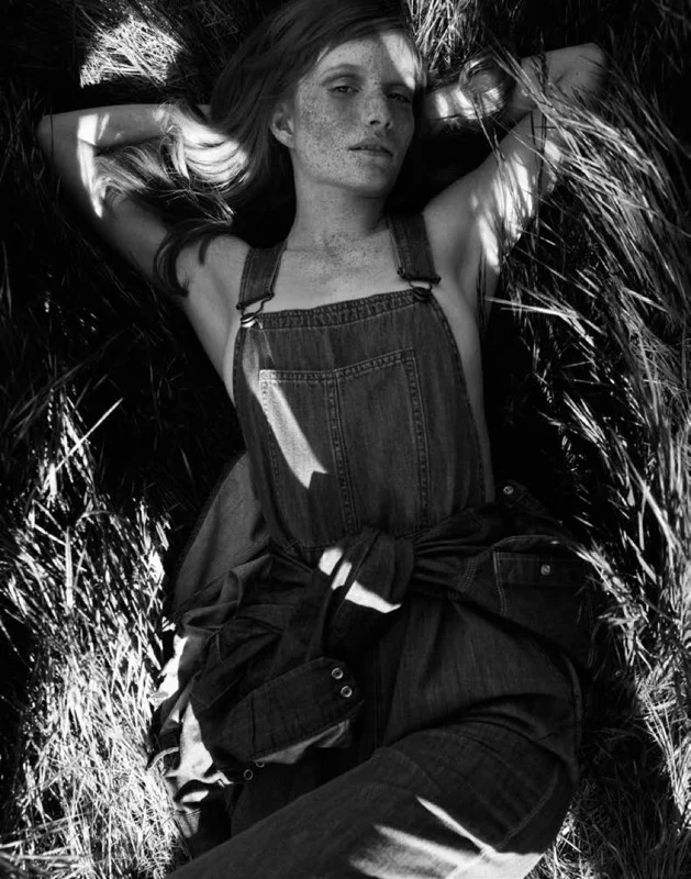 VY1505p122-133_FashionSpread25.jpg