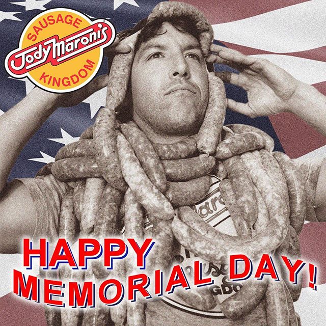 Happy Memorial Day!! 🇺🇸🇺🇸 @jodymaronis 🌭 #jodymaronis #jodymaronissausagekingdom #memorialdayweekend #memorialday #venicebeach #venicebeachboardwalk #venice #america #american #losangeles #lafoodie #hotdogs #sausages #burgers #cheeseburger #frie