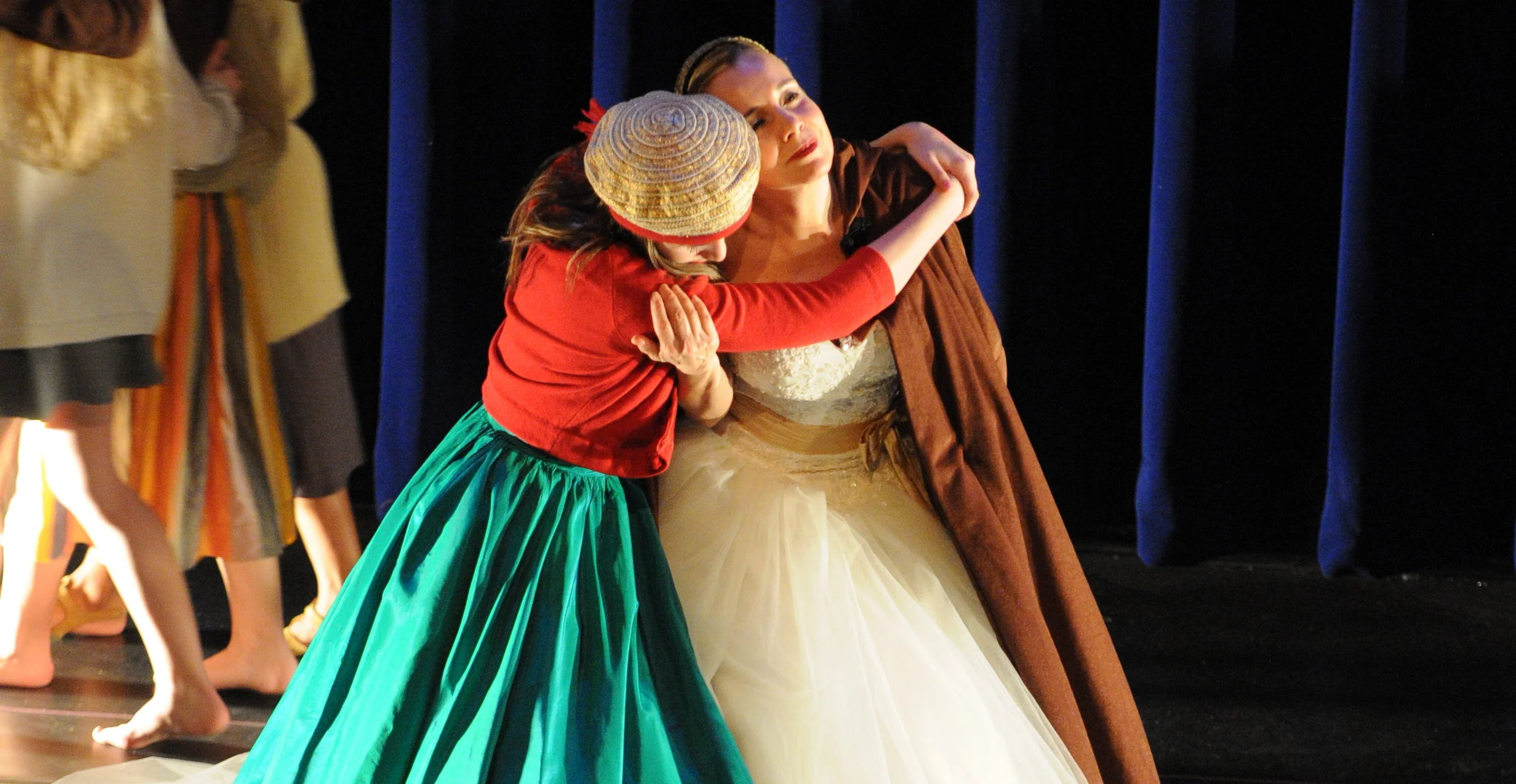 Evita and the child(1).JPG