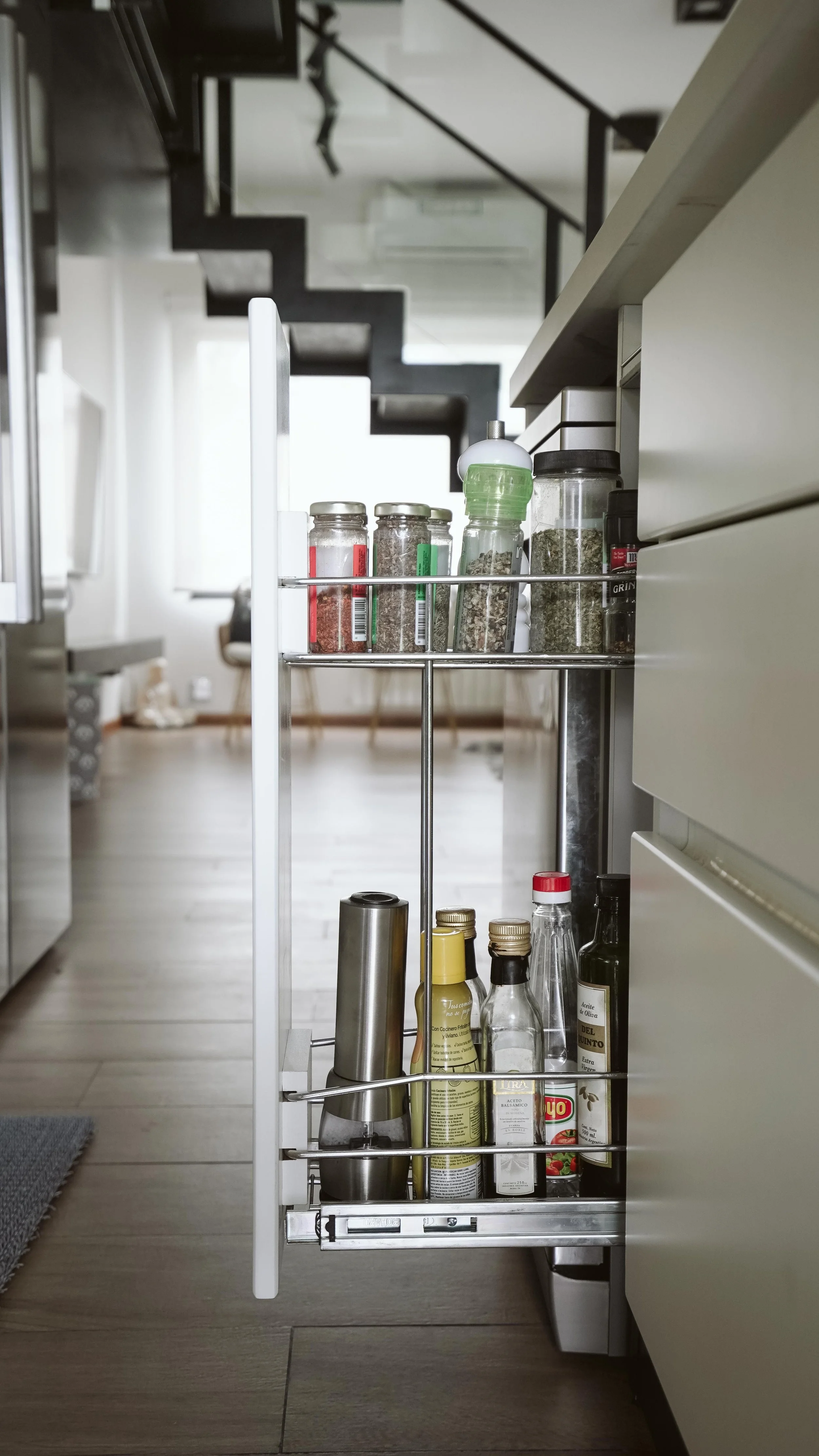 15 Simple Ways to Keep Your Home Organised All Year Round