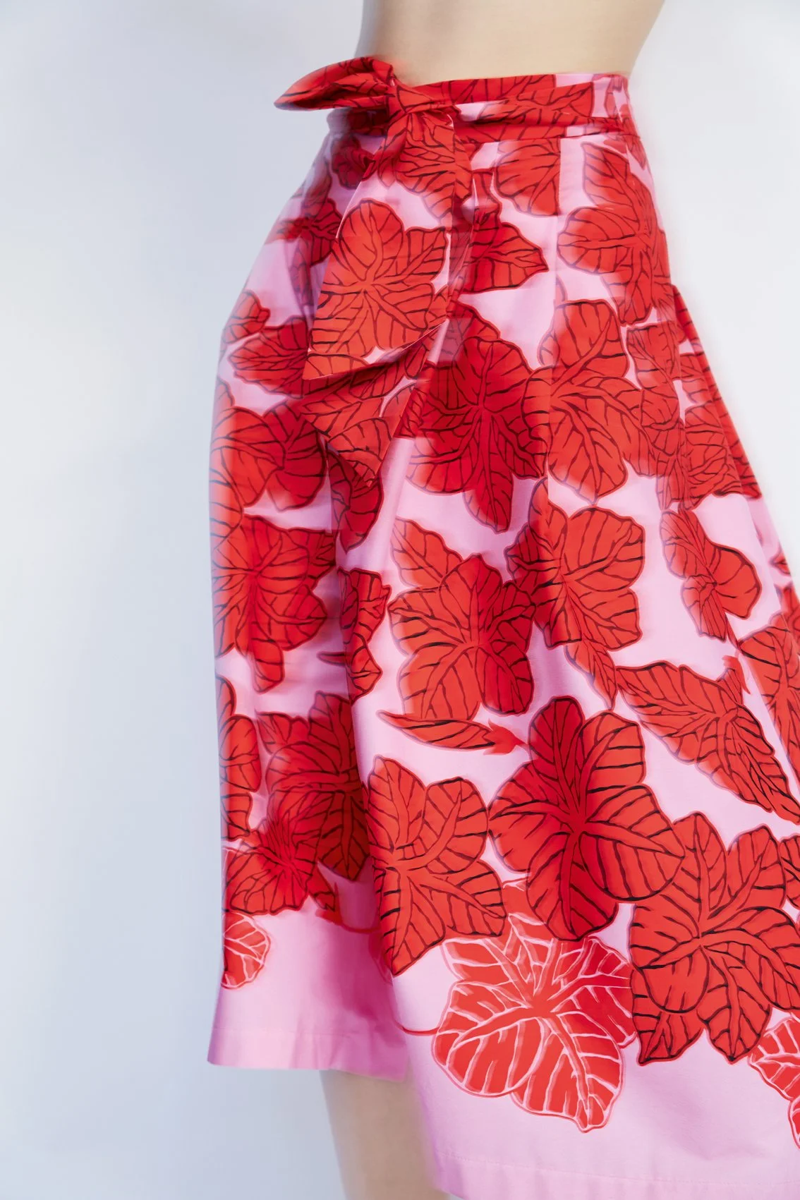 eisemann-IVETTE HIBISKUS RED-M.jpg