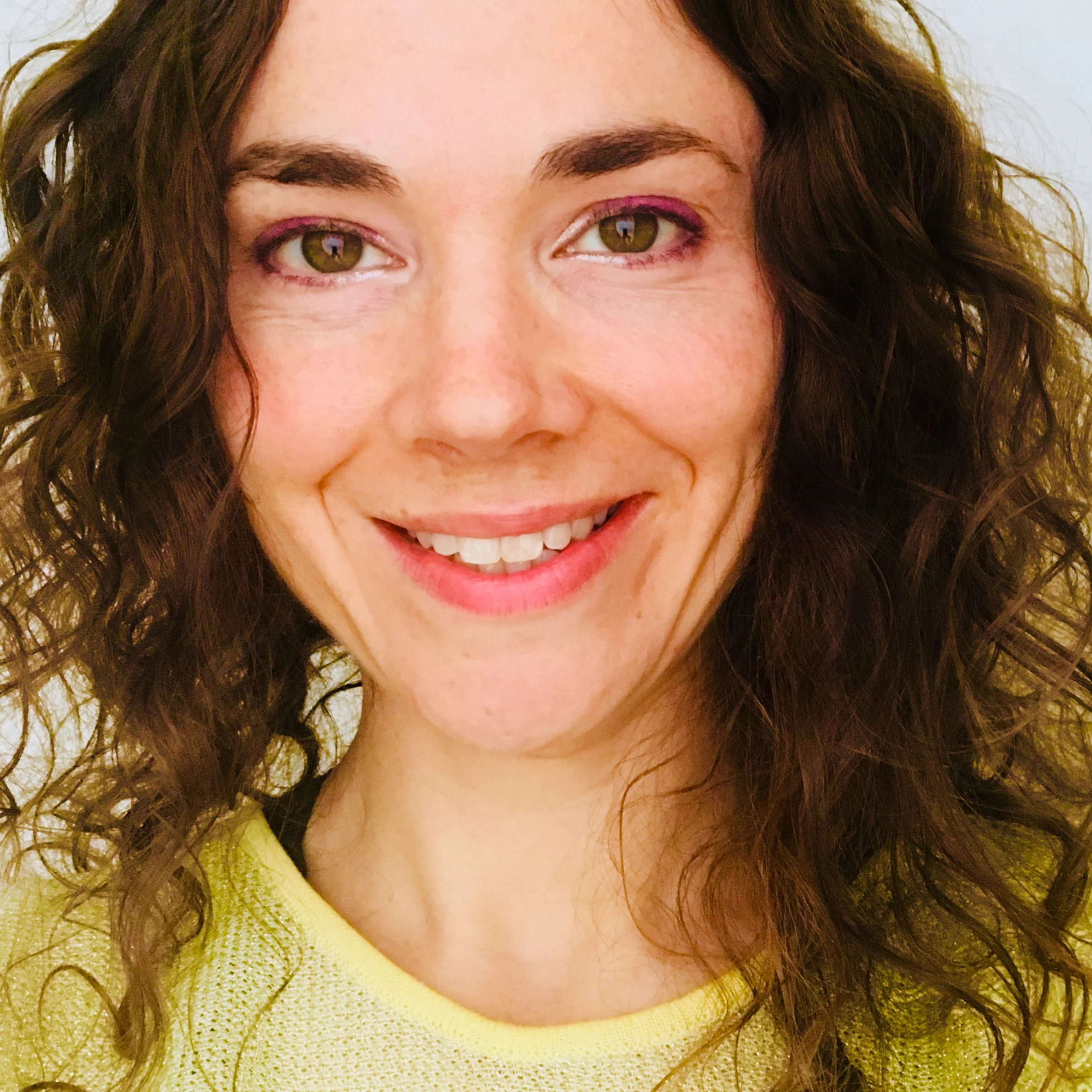 Sara Wright Headshot.jpg