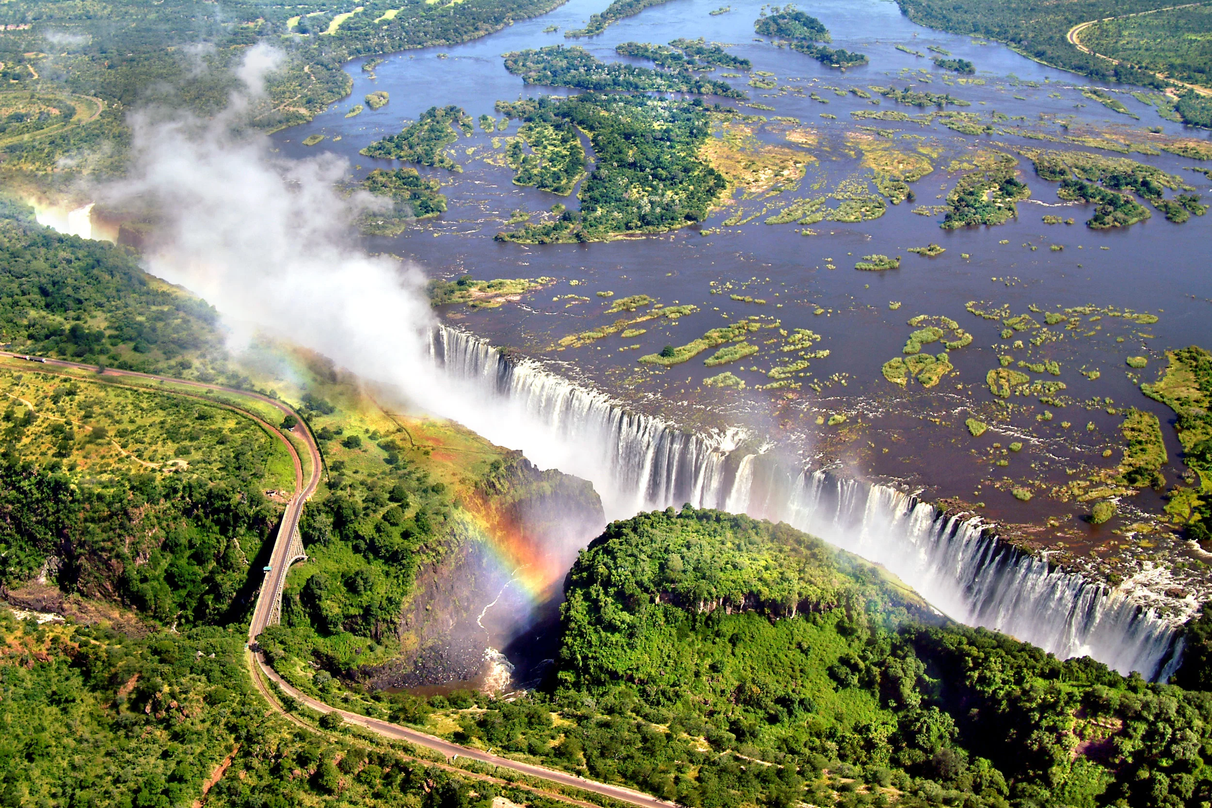 Les Chutes Victoria entre la Zambie et le Zimbabwe — Safaris en Afrique