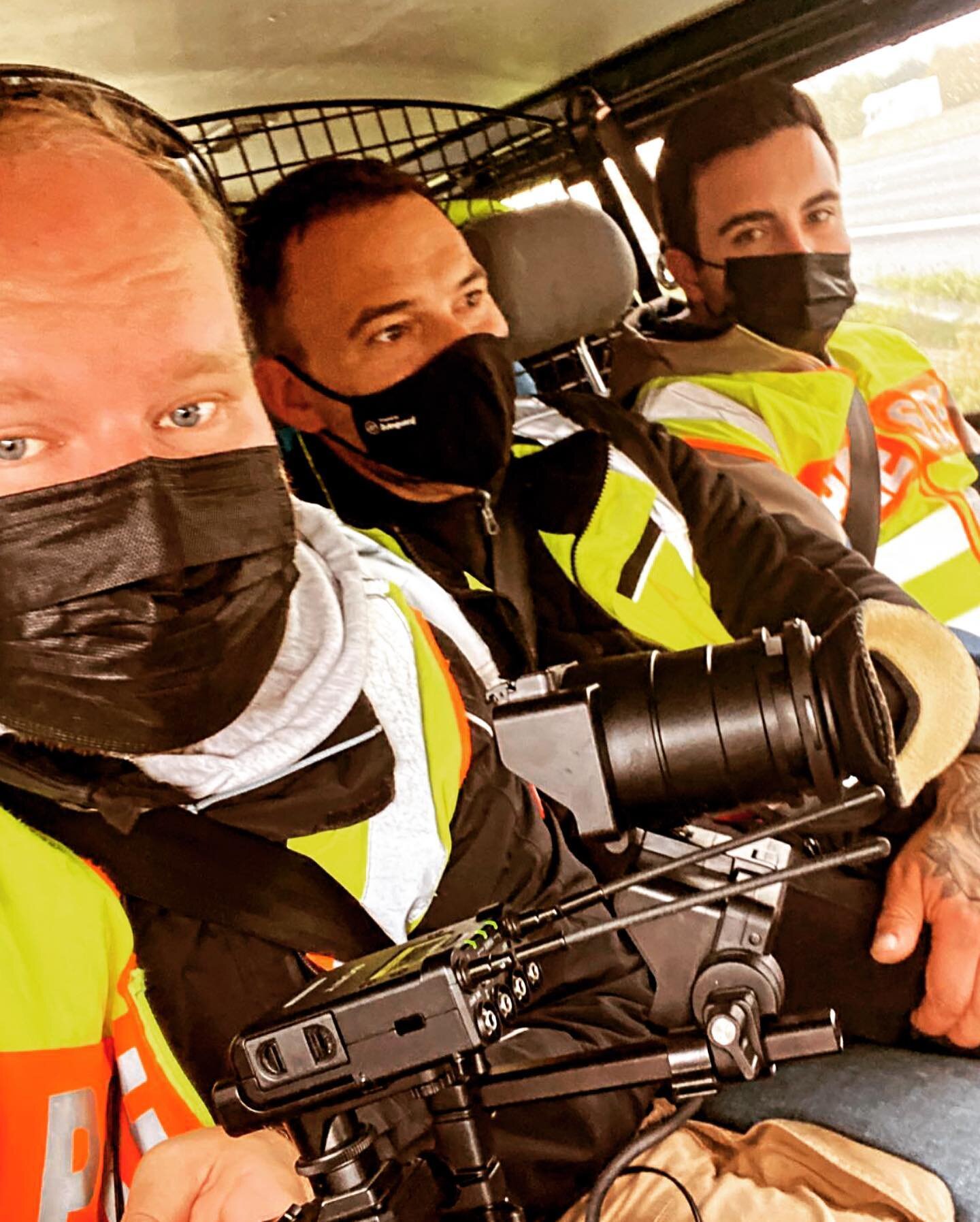 Vor einigen Wochen waren wir mit den Beamten der #Polizei #Niedersachsen unterwegs und haben uns #LKWs, die &uuml;ber die deutschen Autobahnen rollen, einmal genauer angeschaut. Die ganze Reportage gibt es dann bald im TV zu sehen. 
#niedersachsen #r