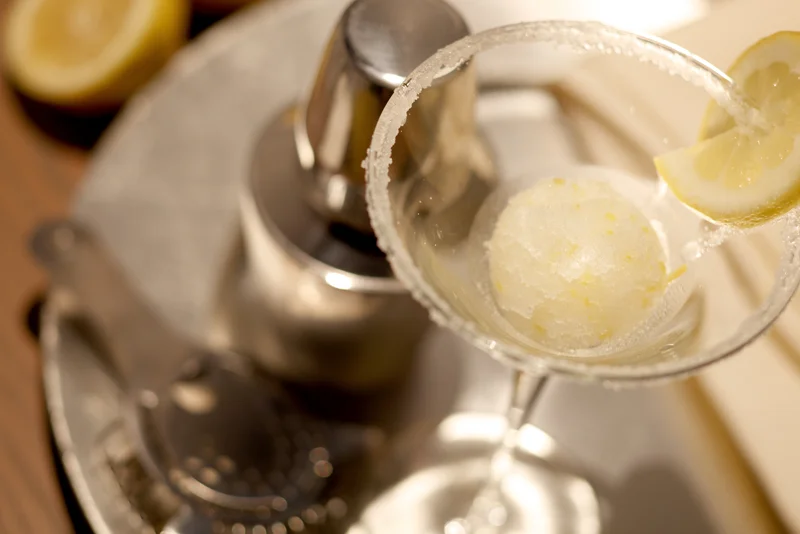 Avia Hotel: Lemon Cocktail