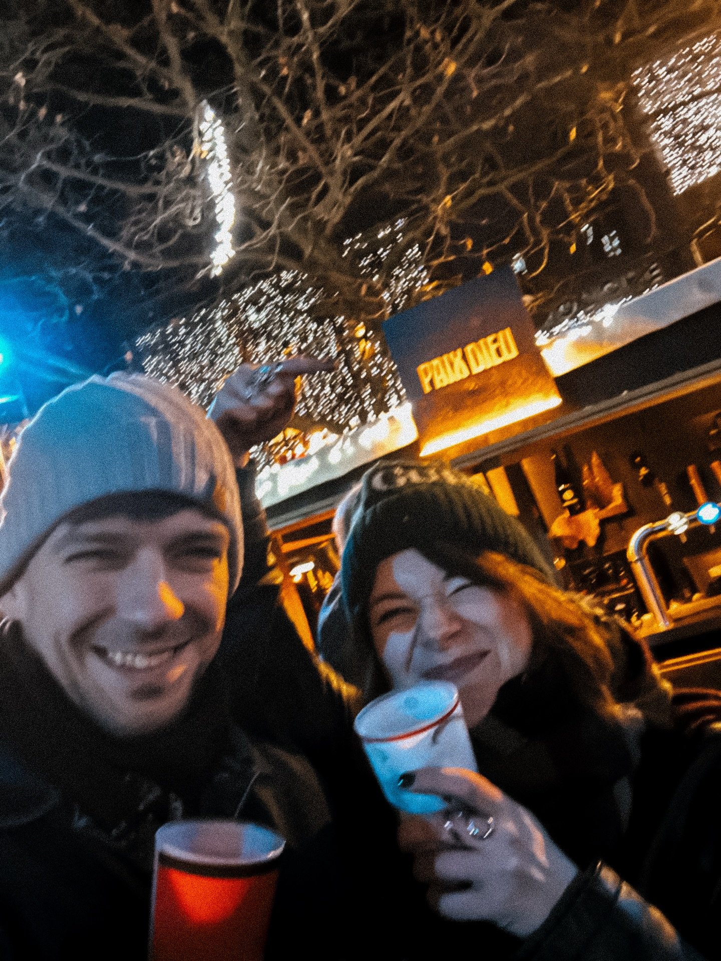 Ik wou ook een recap maken van zowel het strafste, meest betekenis- &eacute;n liefdevolle, als het meest trieste jaar van mijn leven, but this is all I got, jonges. 

2025: cheers, jij schizo-motherf***er. It&rsquo;s been emotional.