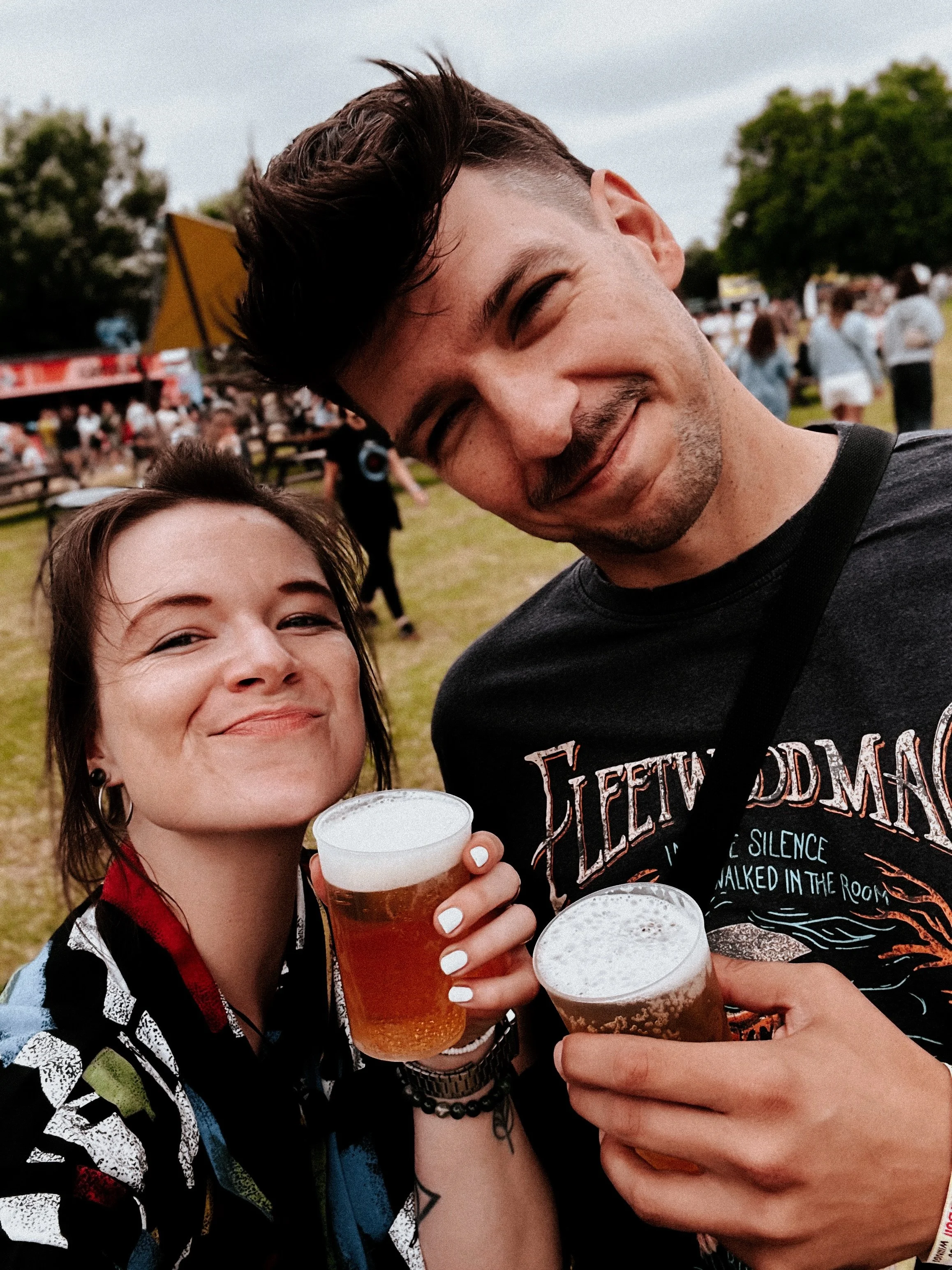 Vier dagen festival &eacute;n camping conquered, easy-peasy.

May this be the very first RW samen met nog duizend to go. 💞

(also; kwilalterug)