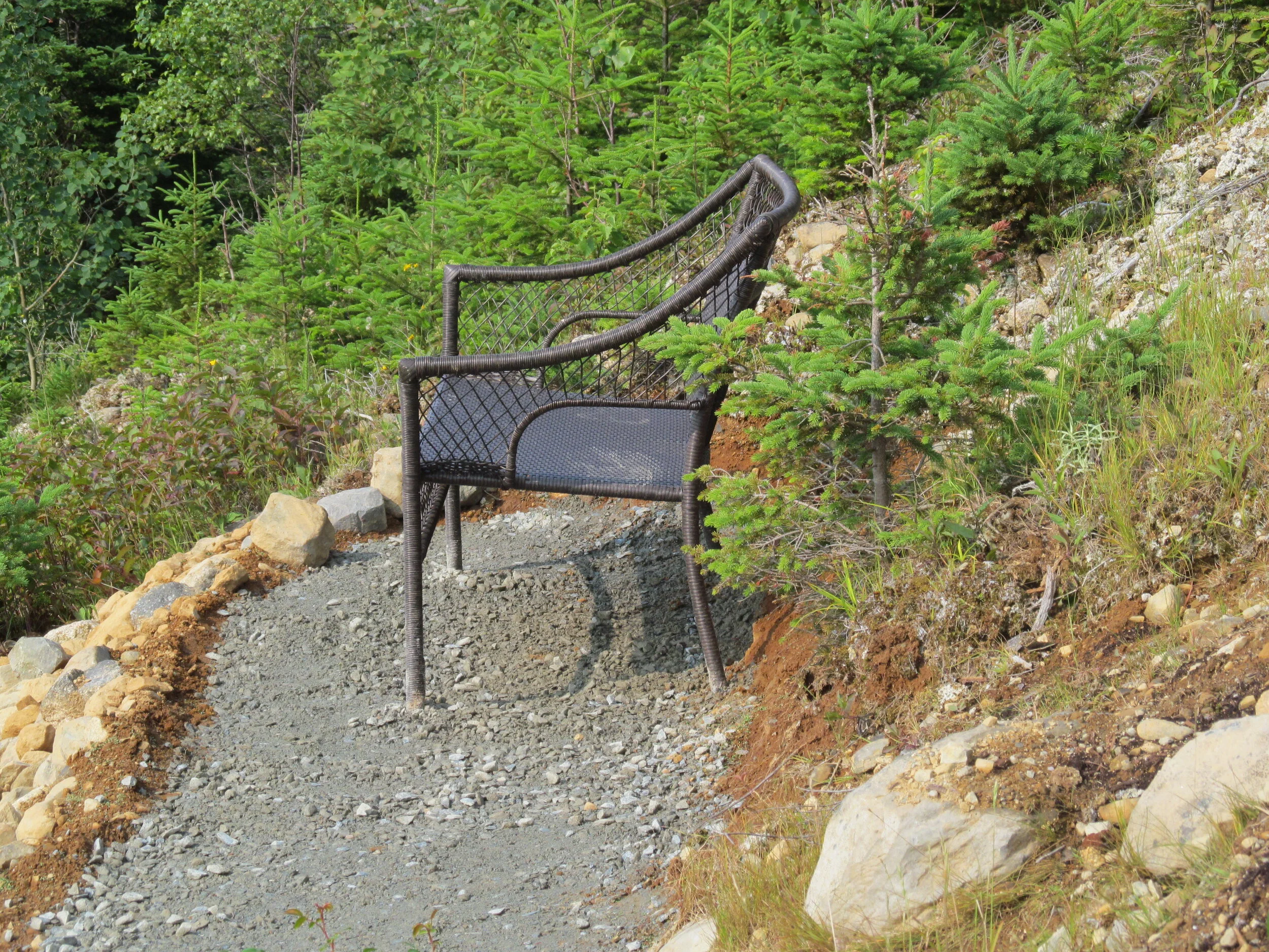 sitting area top of hill IMG_1212.JPG
