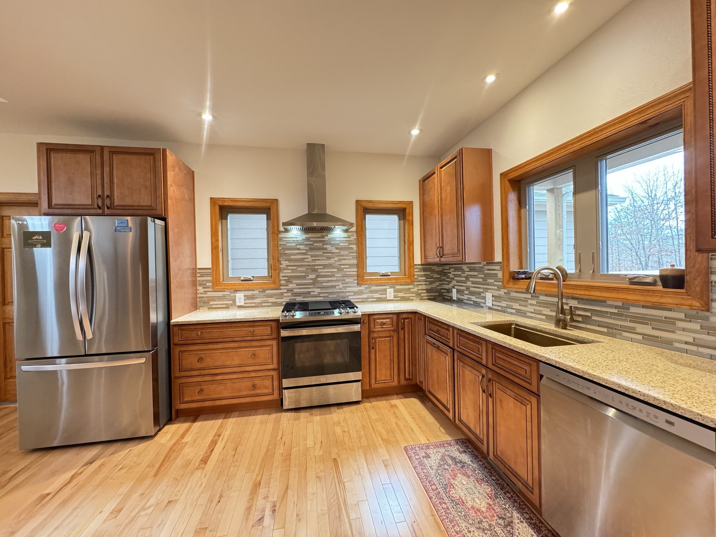 kitchen stove all close up.JPG