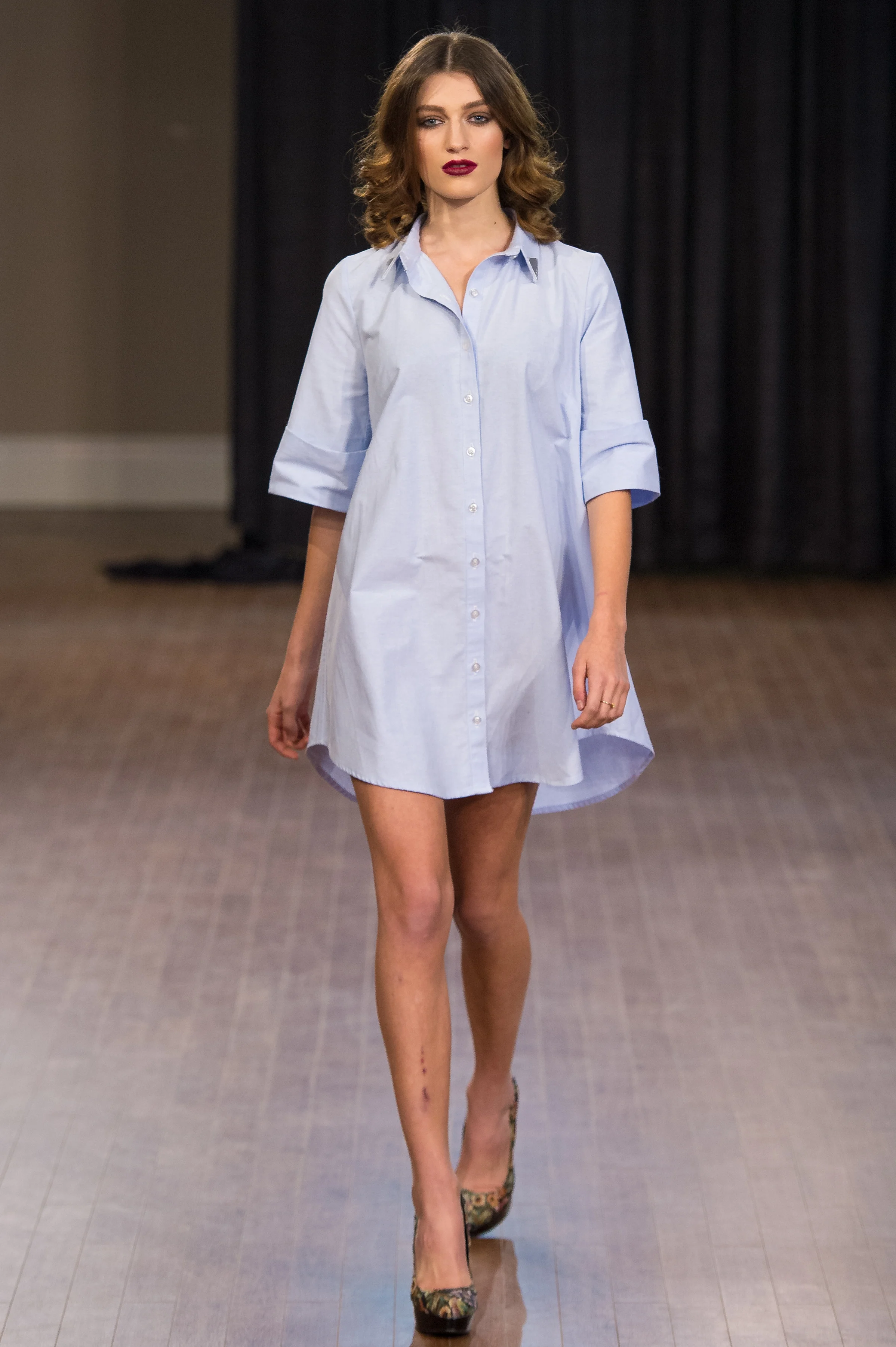 Look 02 - Button Up Shirt Dress Available Sizes: XS/S M/L Available Colours: White ( 97% Cotton / 3% Spandex) Blue (100% Cotton) SOLD OUT