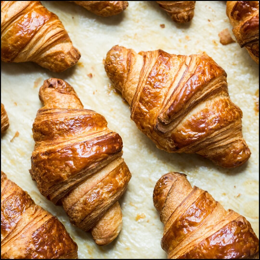 Happy national croissant day! Head to one of our 4 SF locations to grab a bag of 3 butter croissants for $5! There will be one golden ticket in one bag at each location&hellip;find it and win a brunch for two!