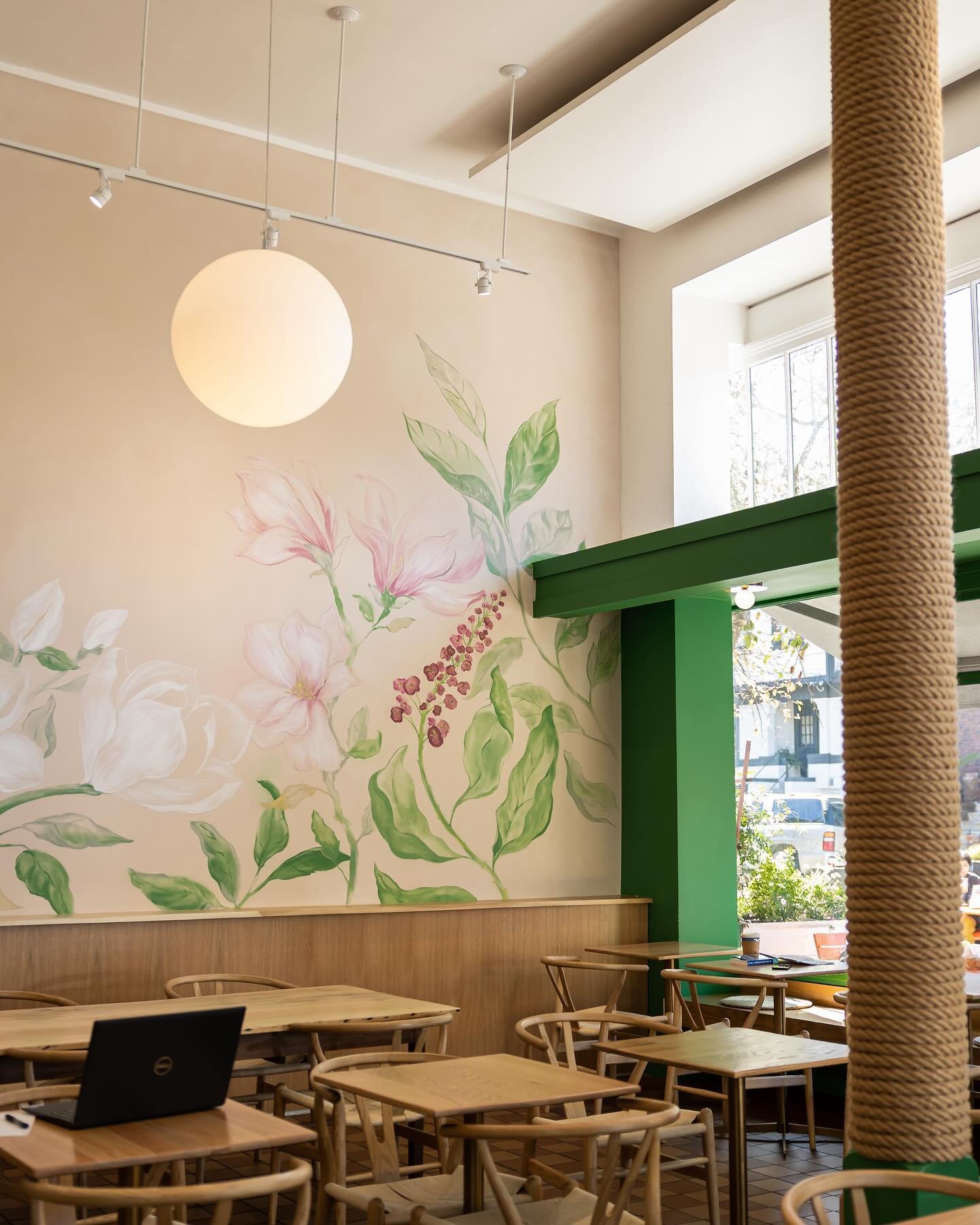 Our Cole Valley store got a beautiful new mural and we couldn&rsquo;t love it more 🌸 doesn&rsquo;t it look pretty with a little sunshine? ☀️

📸 @lemonad_media