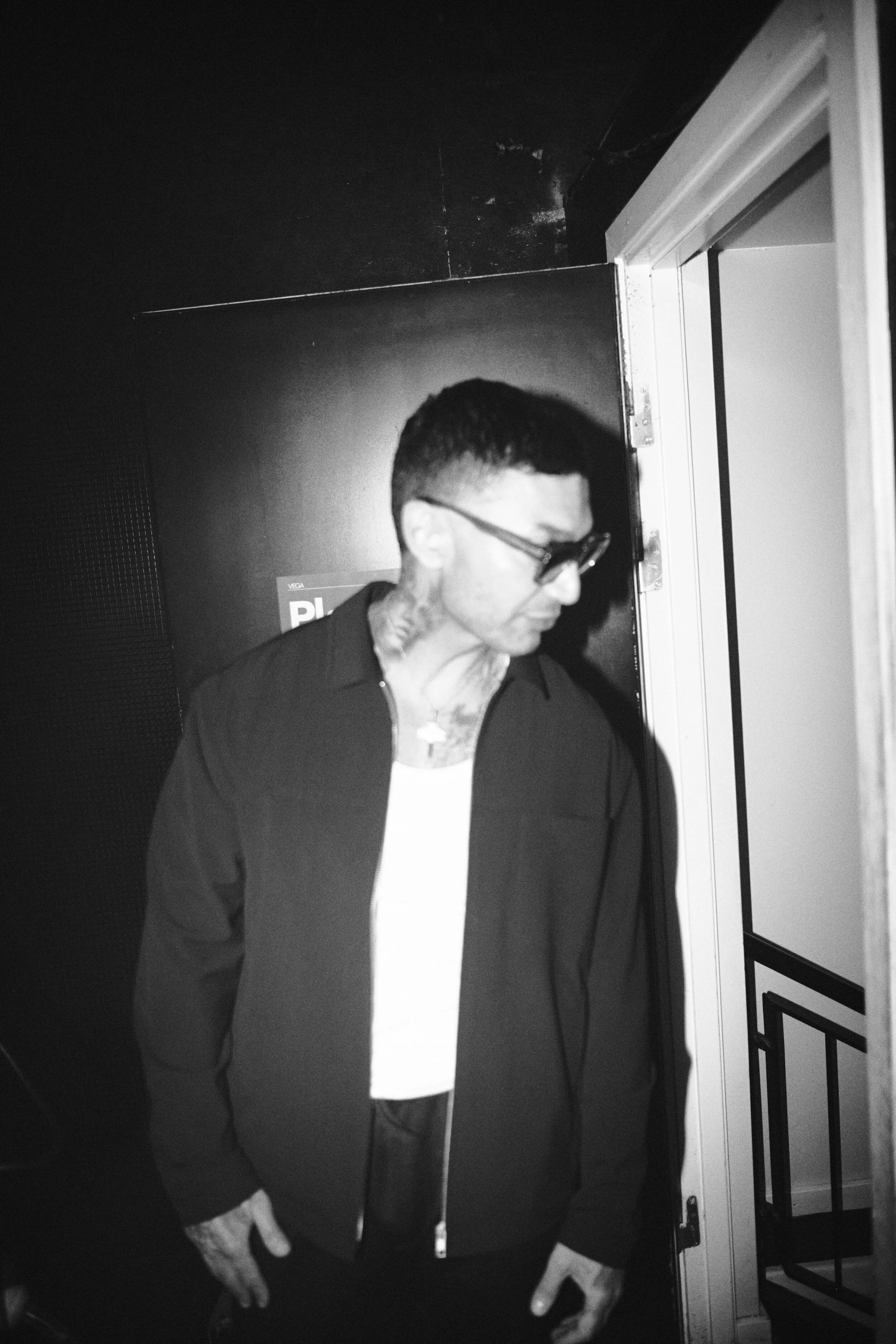 52321-TobiasRahim_Vega 68.jpg