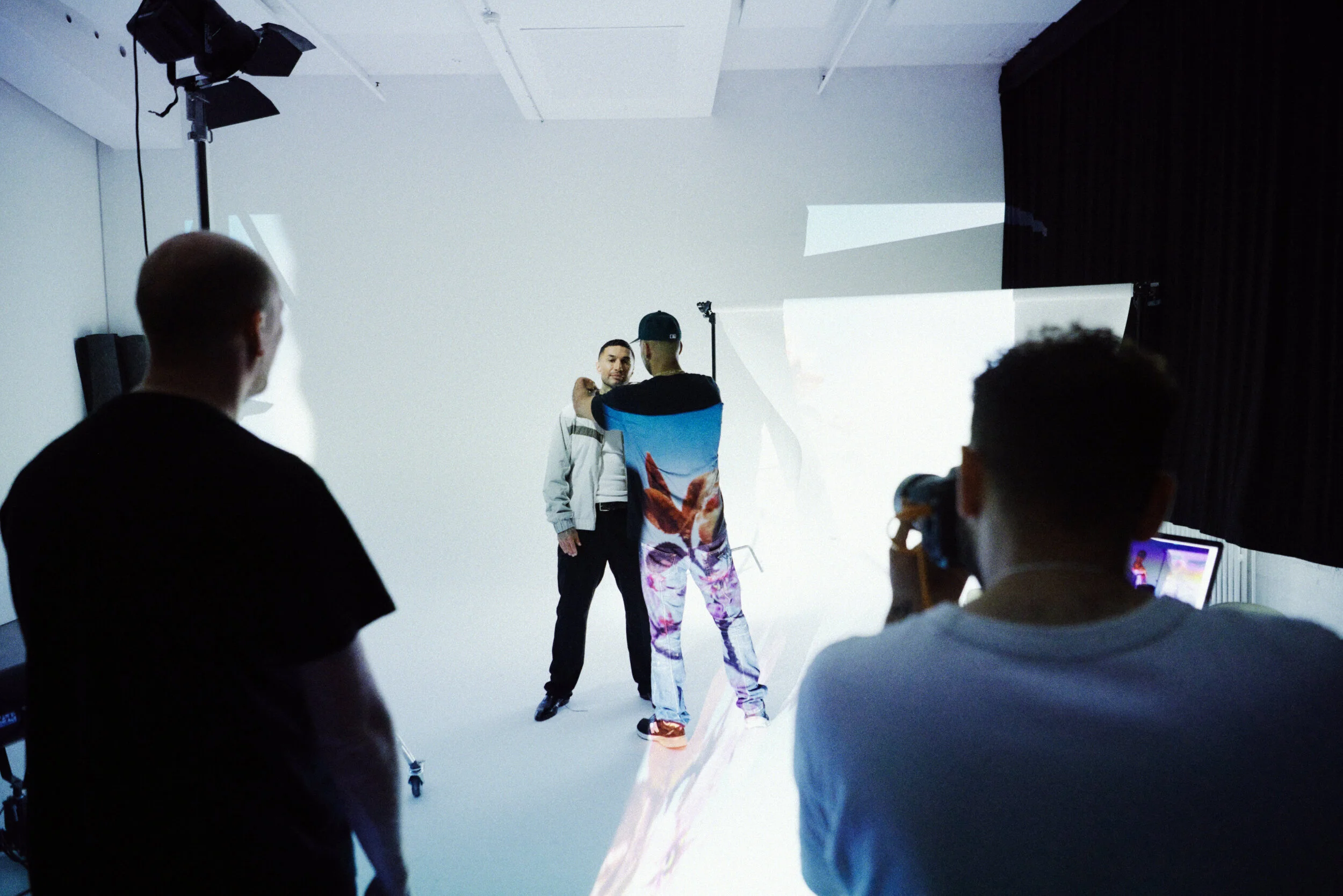 070421-BurhanG_CoverShoot_BTS_BTS-FT-TobiasRahim-KIDD_@sebastianstigsby 5.jpg