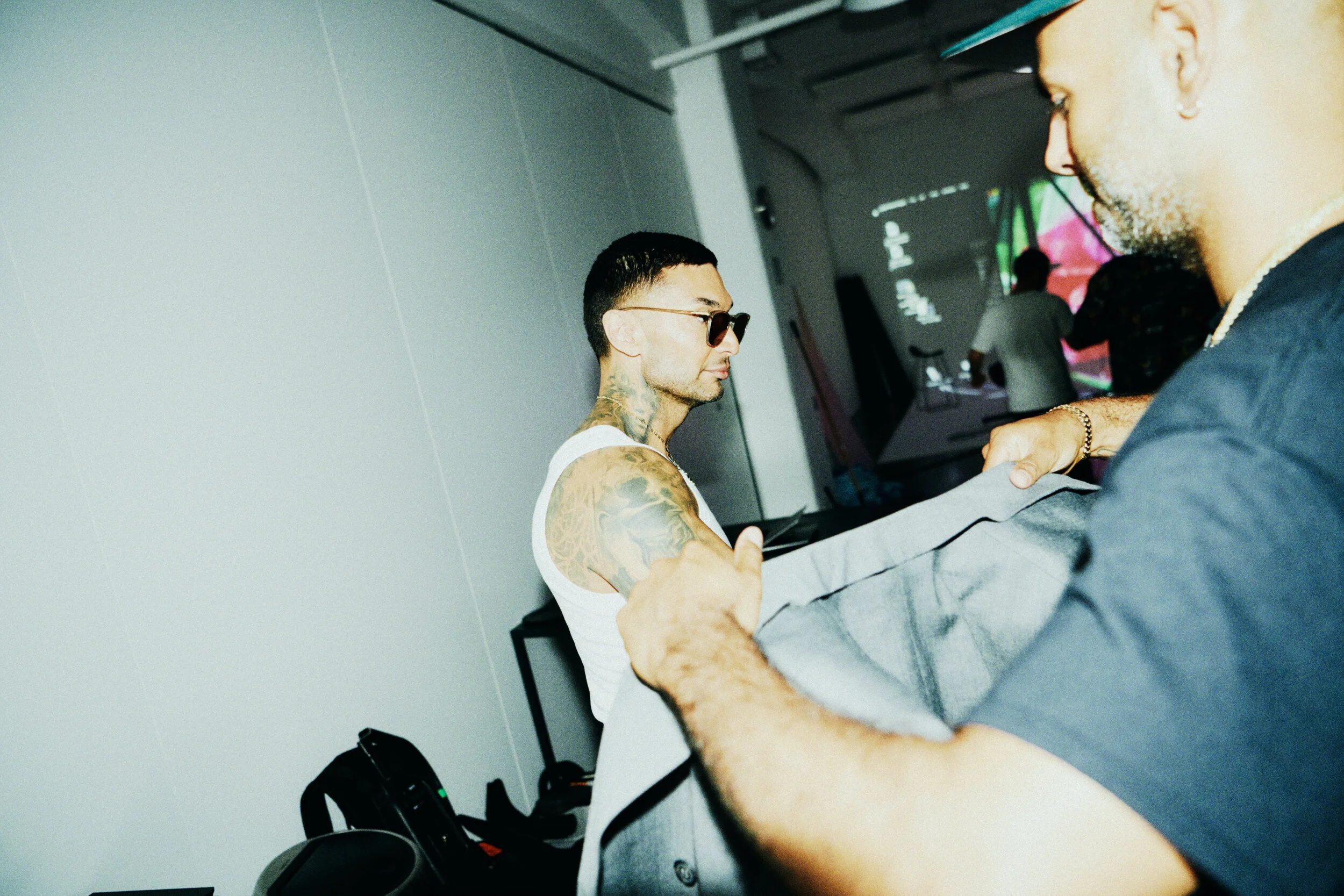 070421-BurhanG_CoverShoot_BTS_BTS-FT-TobiasRahim-KIDD_@sebastianstigsby 29.jpg