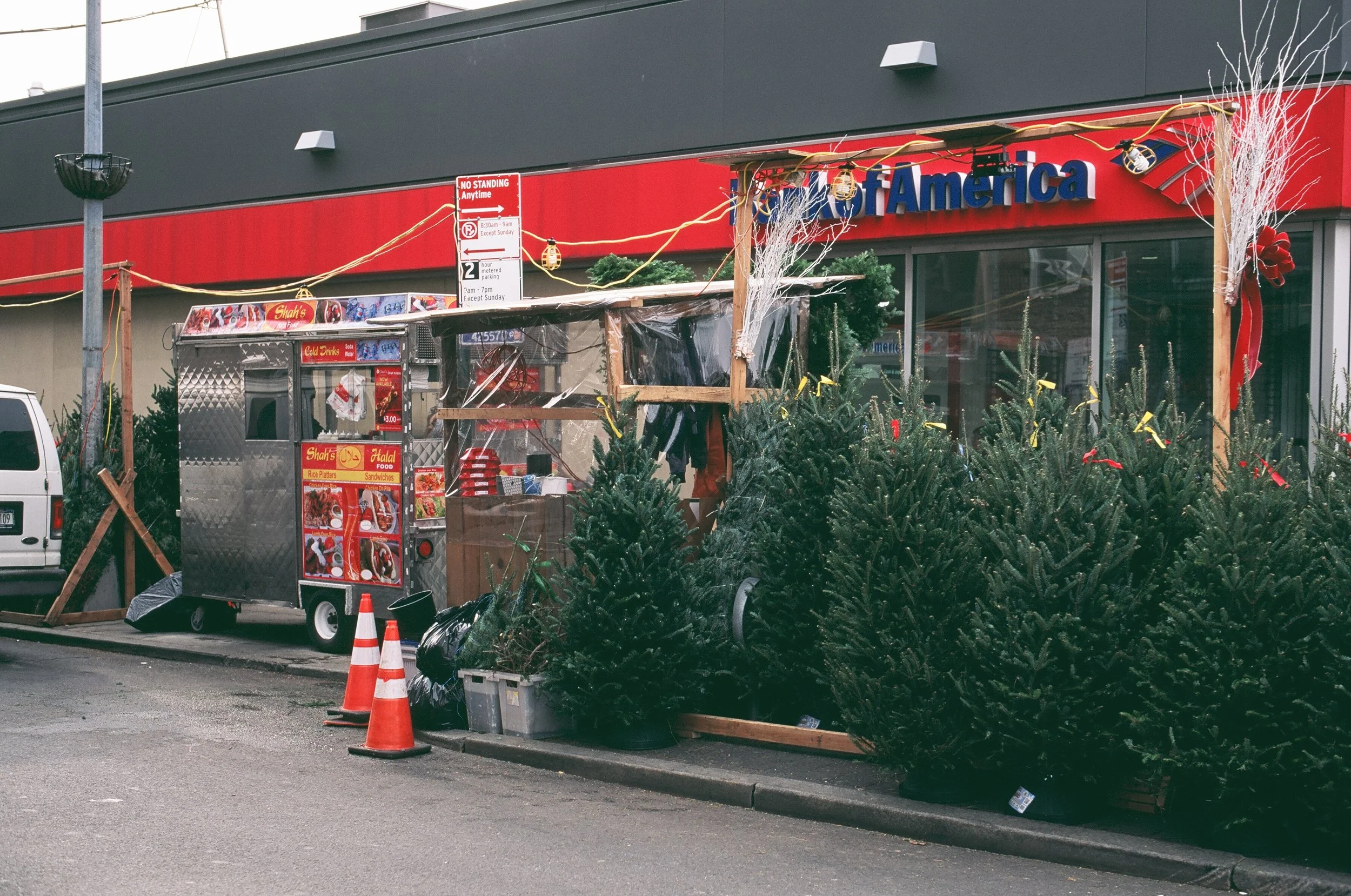  Shah’s Halal Christmas cart 