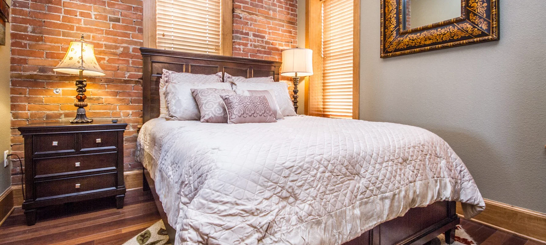 rooms_slideshow_fleur-02.jpg