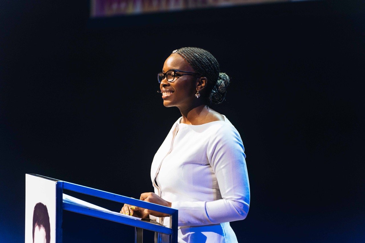 Nixolisa Ngani? — With what are you apologising?