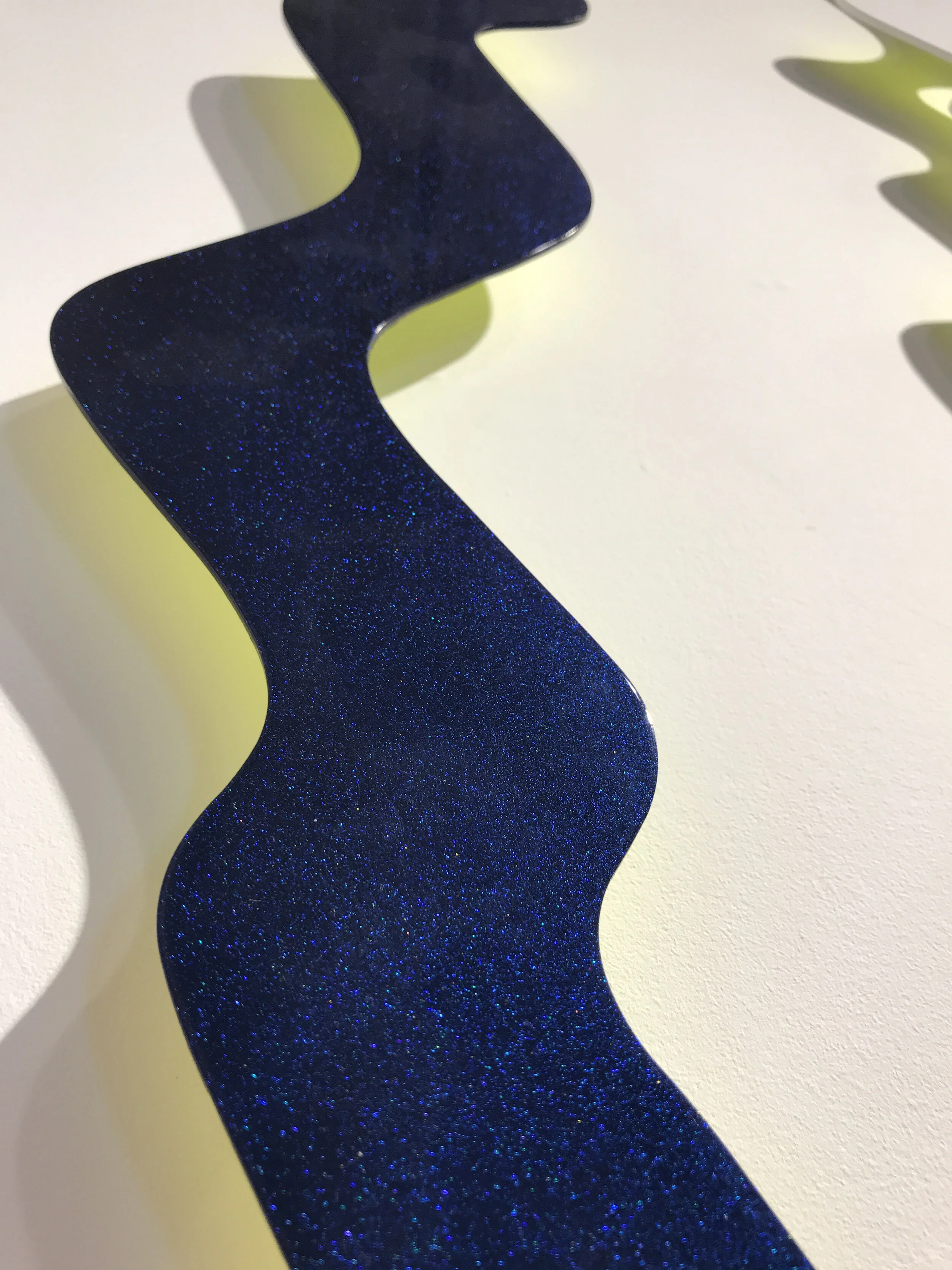 Yolanda & H wave night blue detail 1.jpg