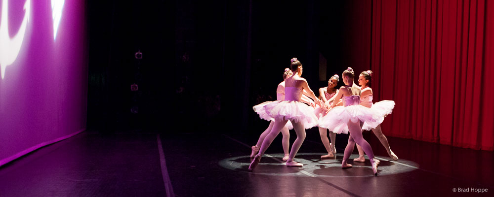 ballet-pointe-performance-pink-tutu-2014.jpg