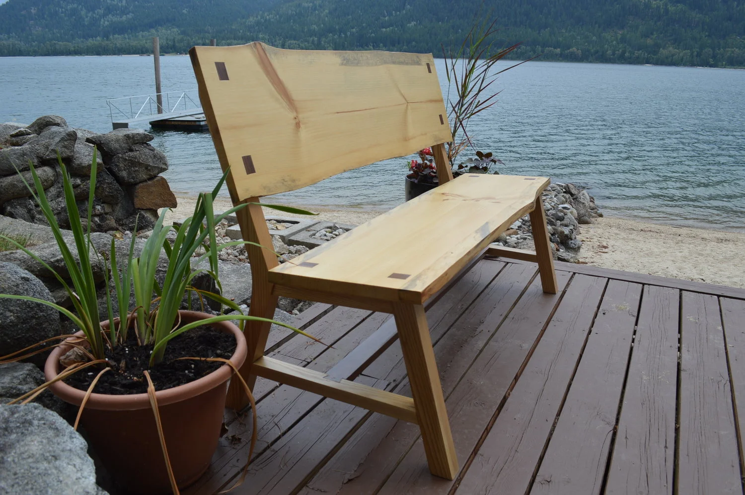 Niagara Carpenter Custom Build Reclaimed Wood Bench