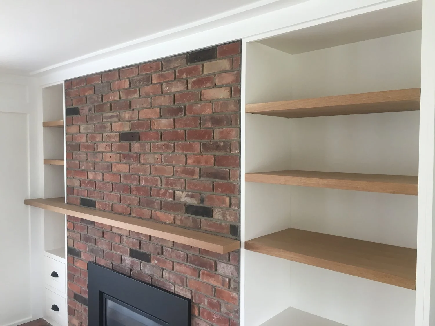 Niagara Custom Renovations Fireplace Built-in