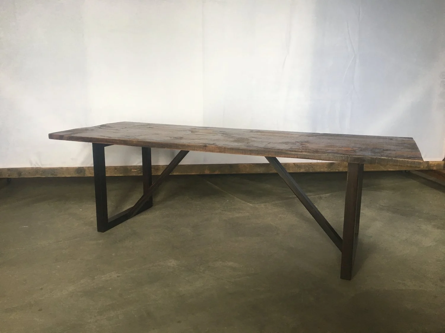 Niagara Carpenter Custom Build Reclaimed Wood Table
