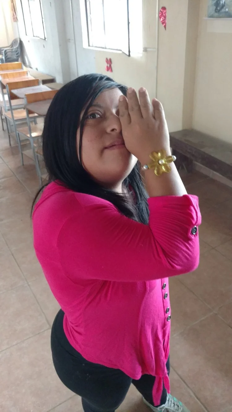 Christmas Bracelets for the Schoolkids of Chontal