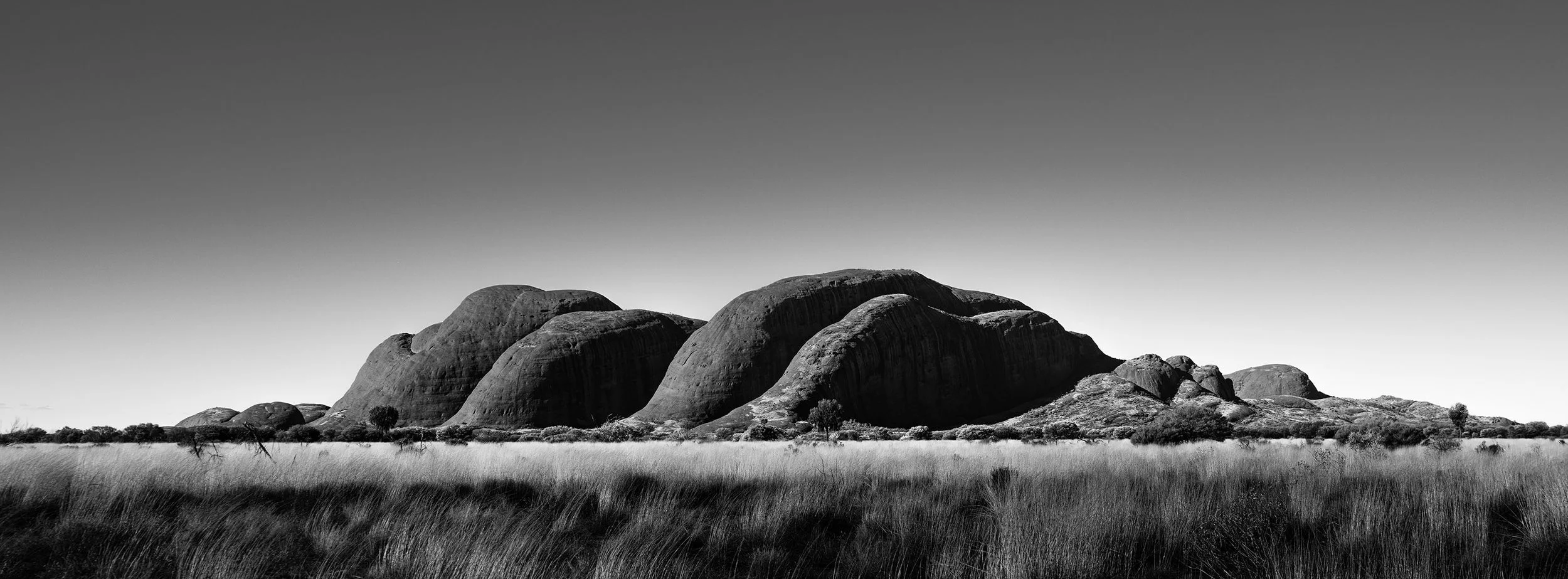 KATA-TJUTA-CENTRAL-AUSTRALIA-7822-BW.jpg