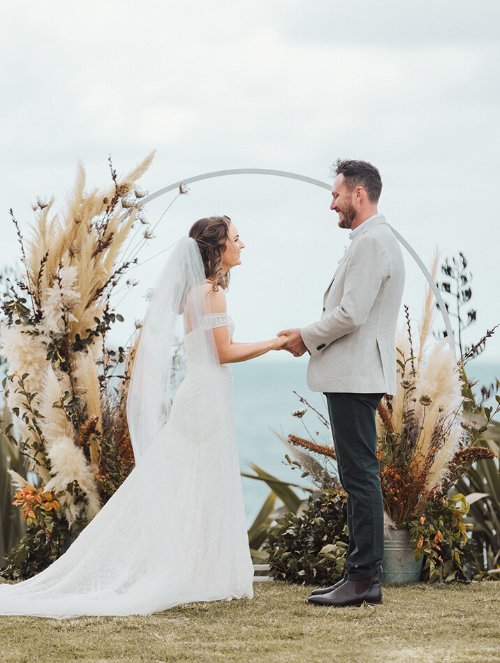 BEACH WEDDING