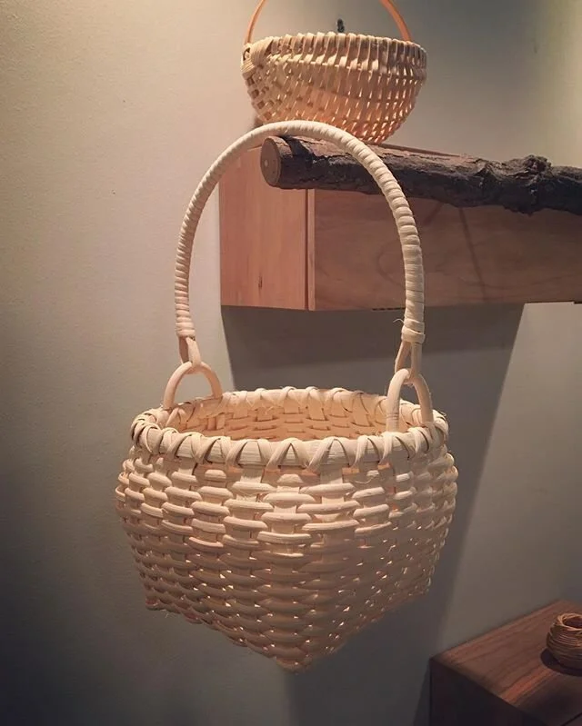 Good night for now, and happy weekend!
#catheadbasket #meow4now