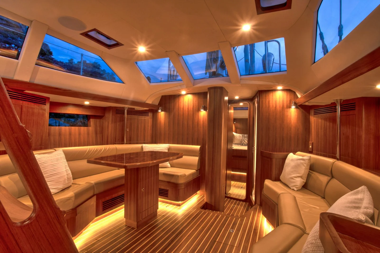 Hylas 48 for sale with Salthouse 007.jpg