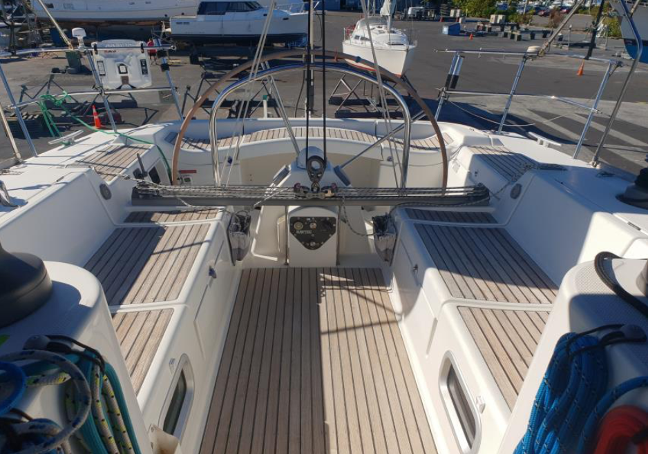 Sailing-yacht for sale2.png