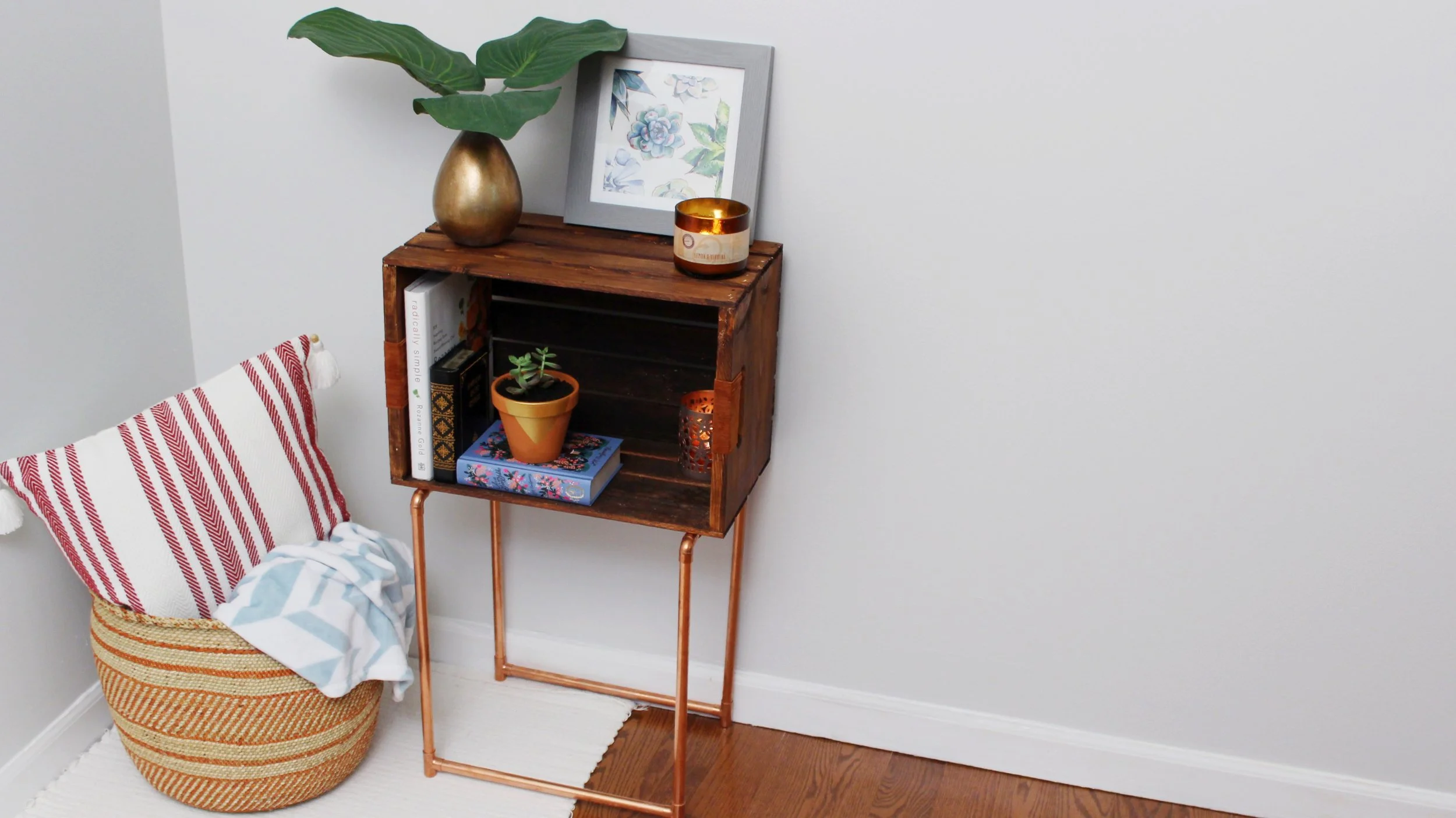 DIY WOOD CRATE & COPPER MODERN ACCENT TABLE