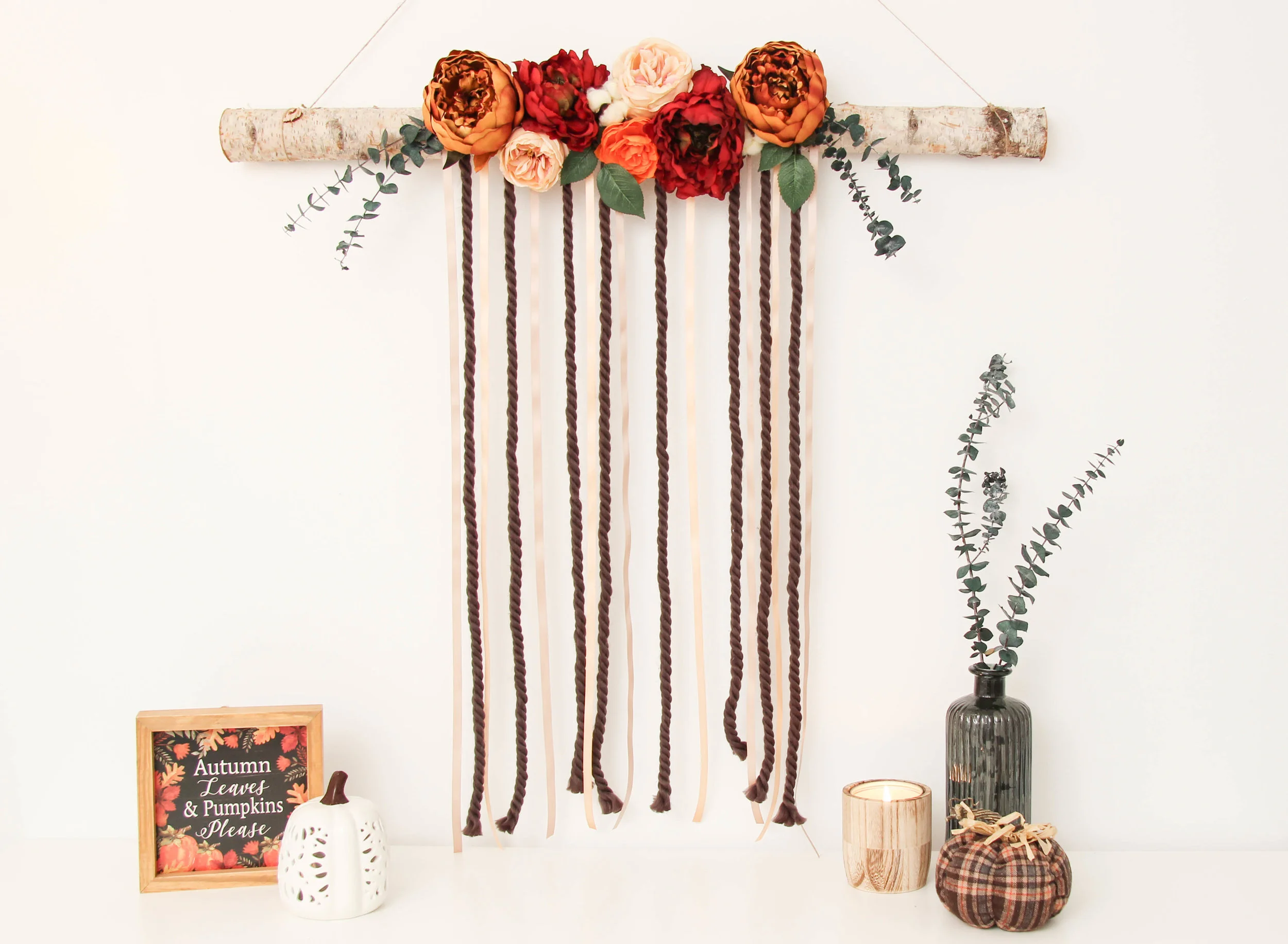 HOW TO MAKE A FLORAL WALL HANGING