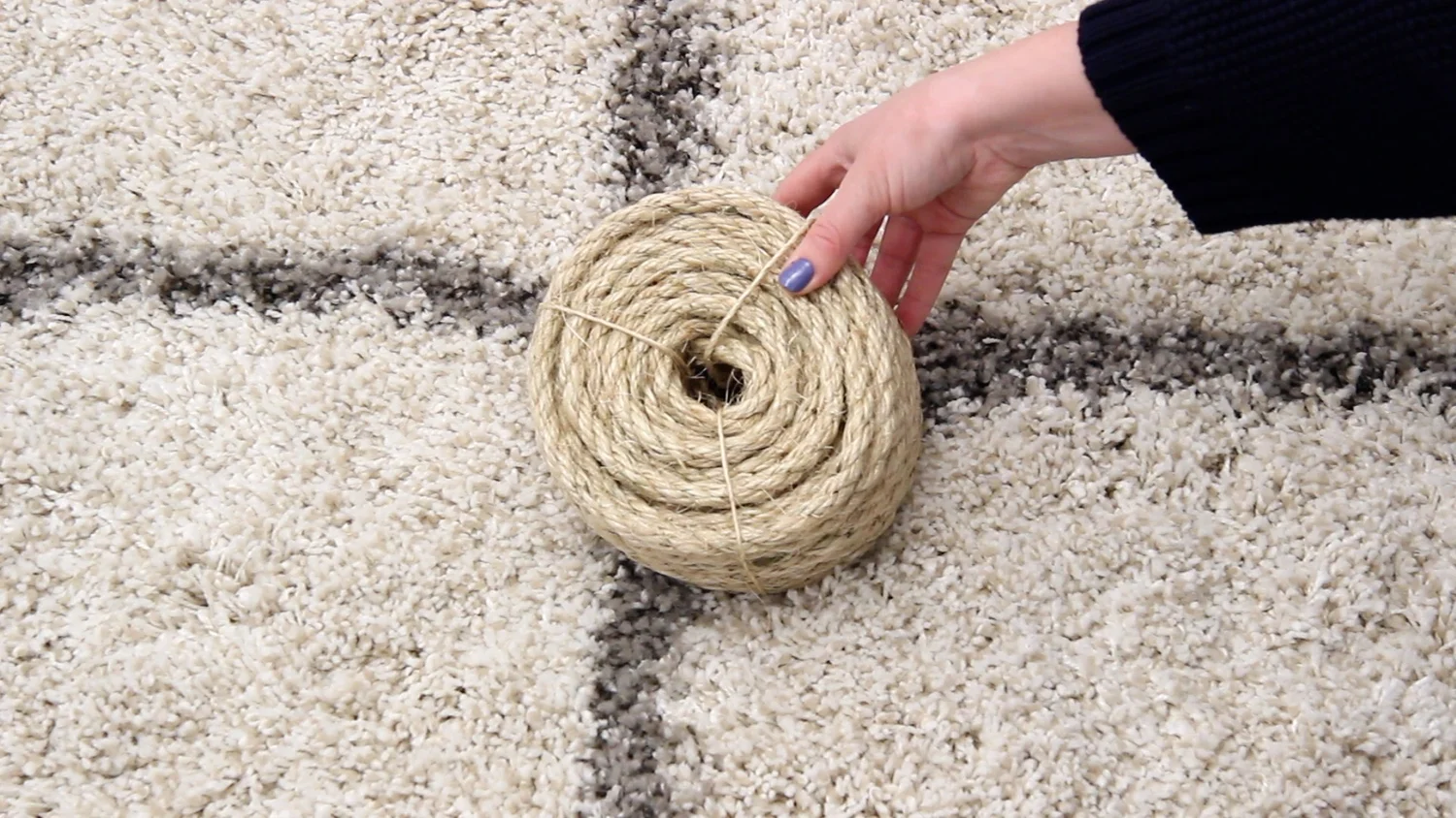 DIY ROUND ROPE AREA RUG — Katie Bookser