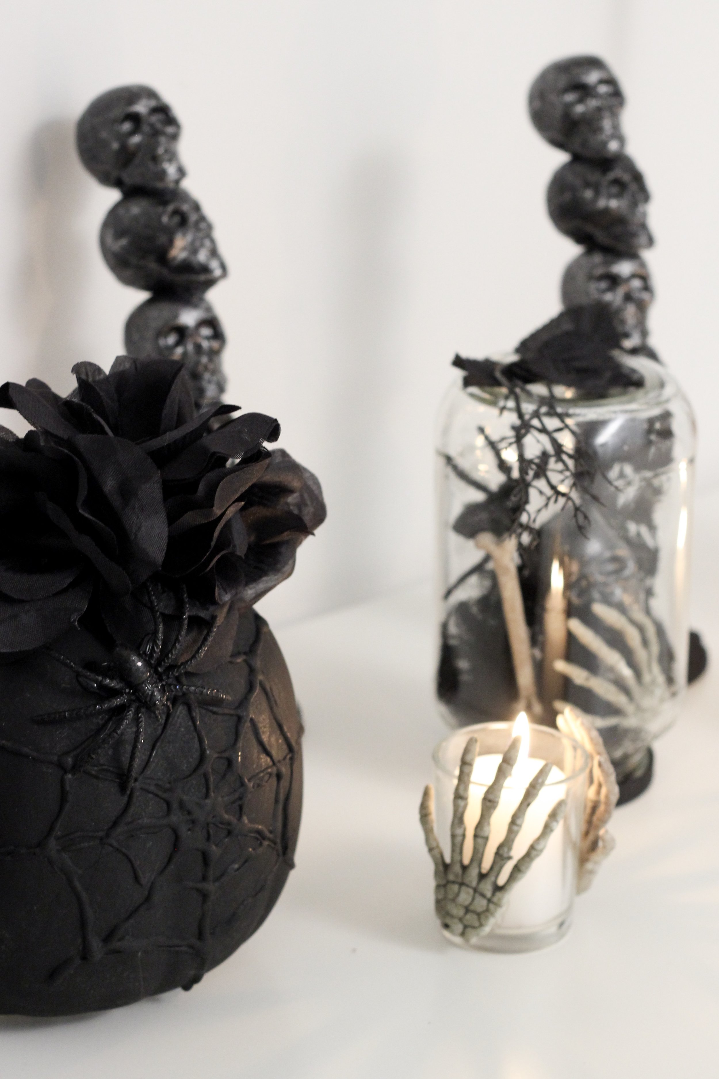 DIY Spiderweb Pumpkin Halloween Decoration