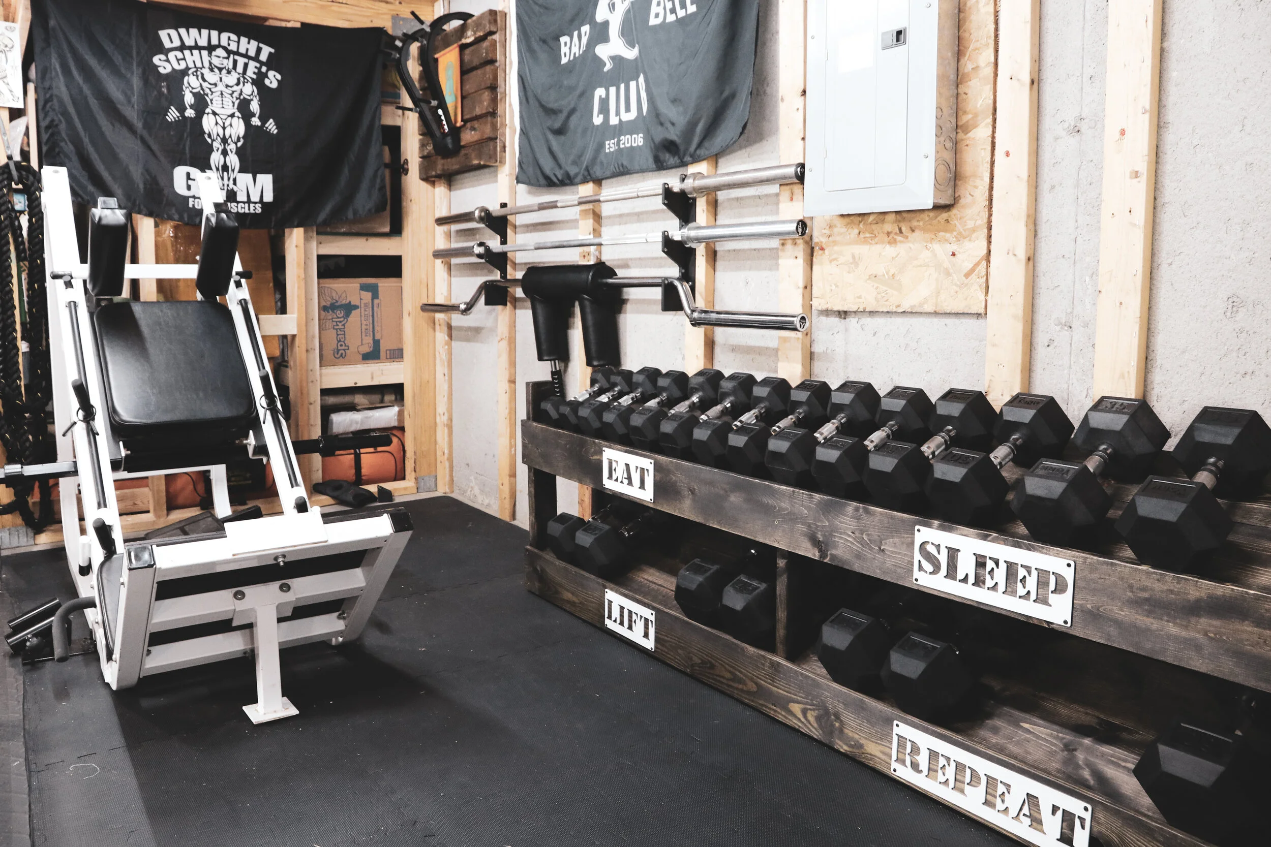 Wooden DIY Dumbbell Rack for Home Gym V.2