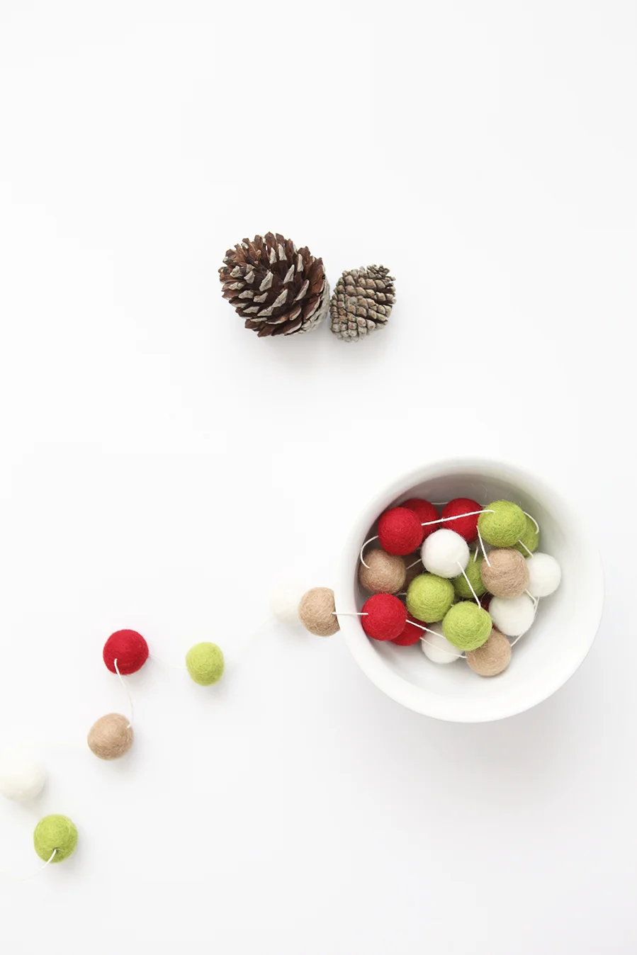 Jolly Christmas Red Green White Felt Ball Garland