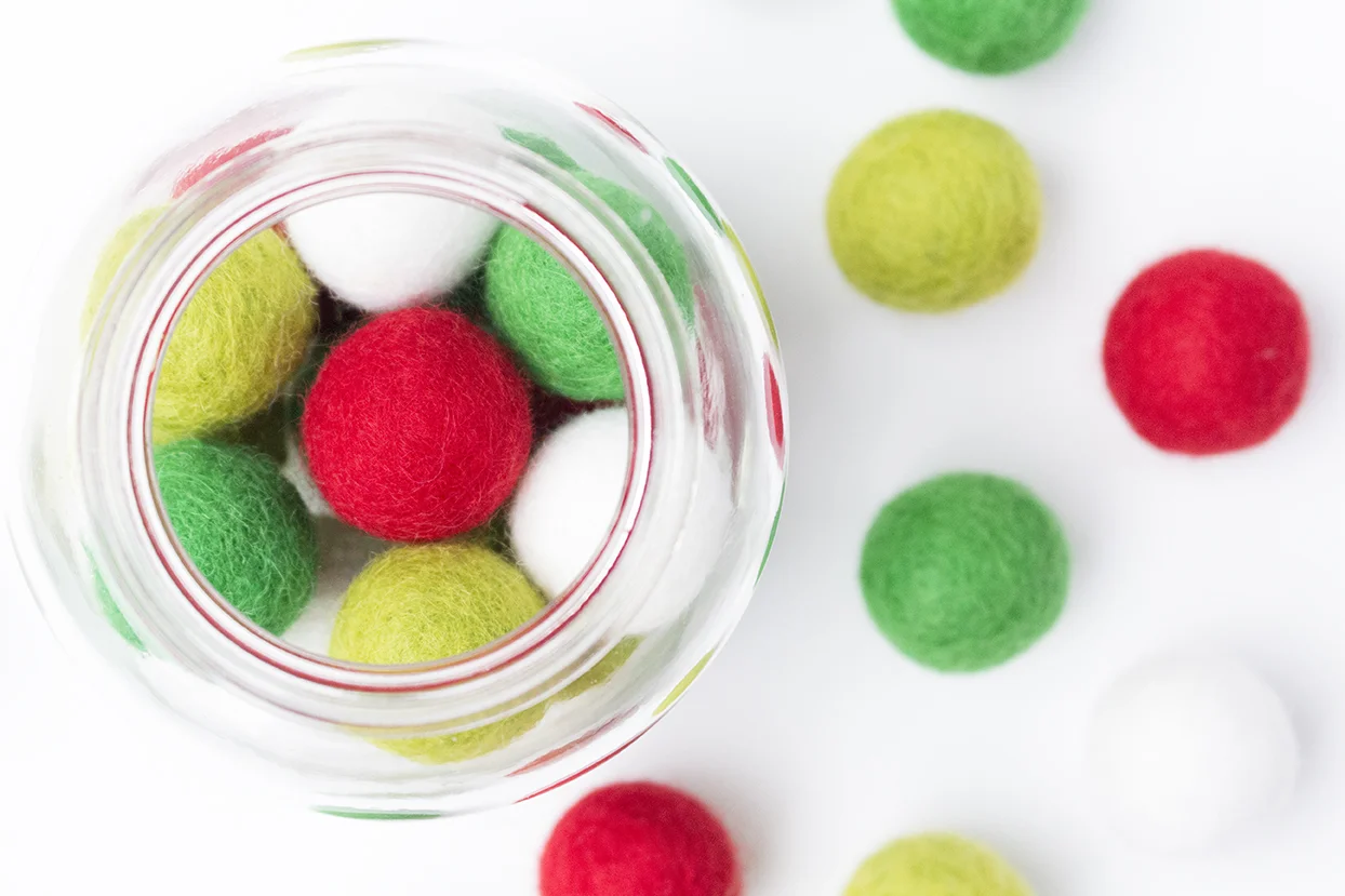 2.5cm Wool Felt Ball Christmas Red Green White Pom Poms