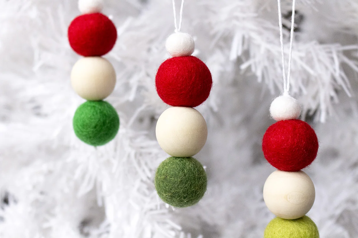 Christmas ornament set 4a.jpg