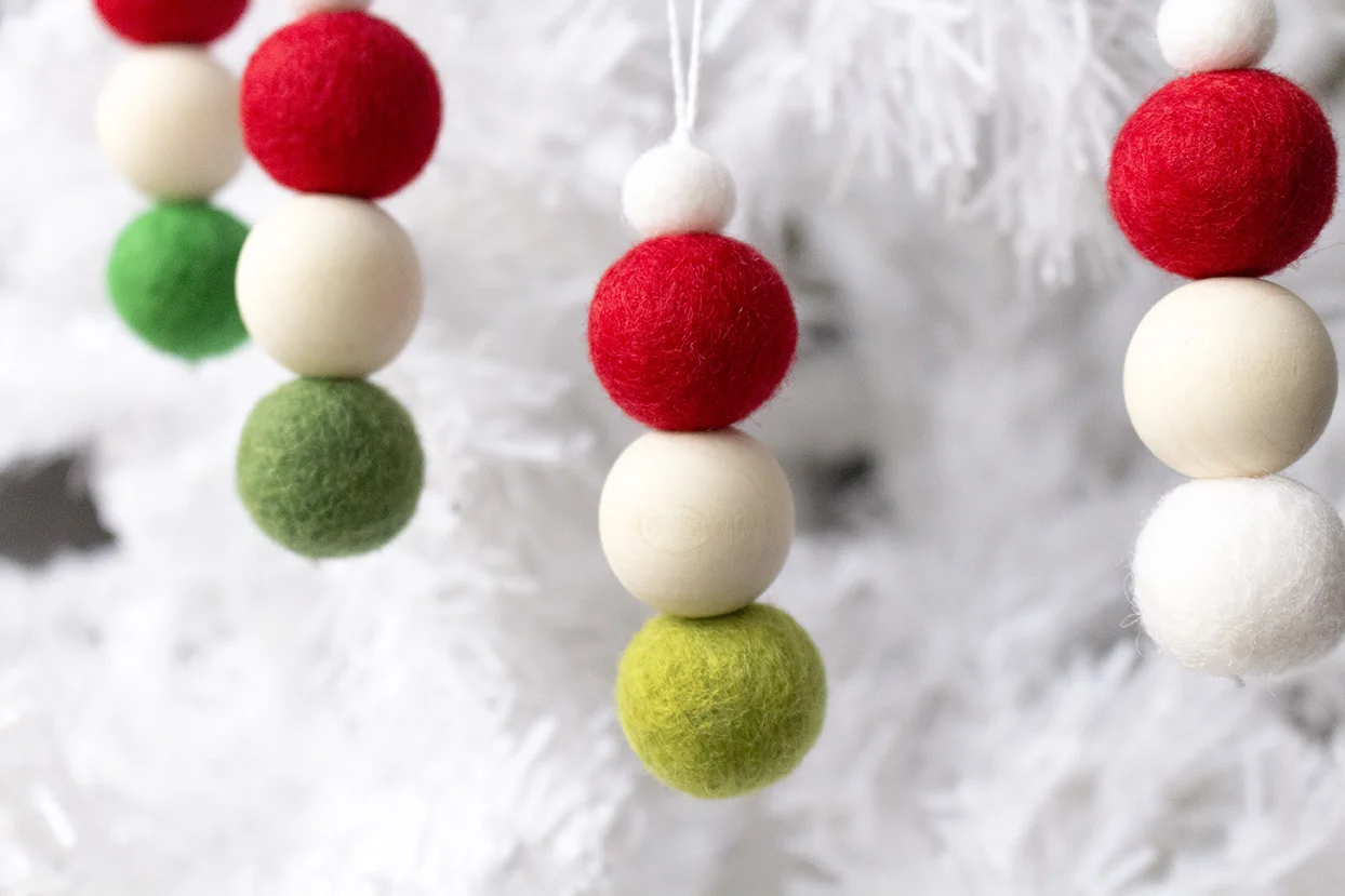 Christmas ornament set 4b.jpg