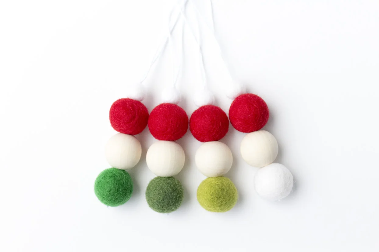Christmas ornament set 4d.jpg