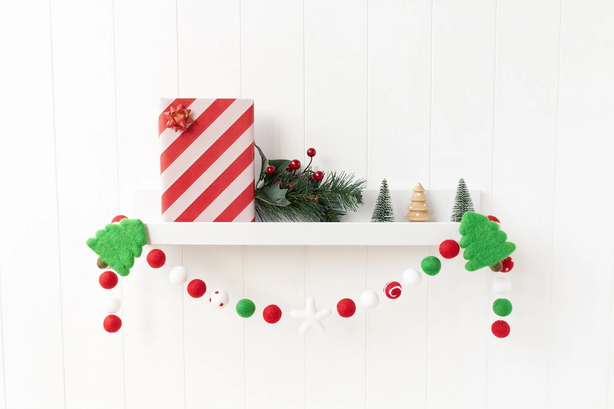 Christmas Tree & Star Felt Ball Garland
