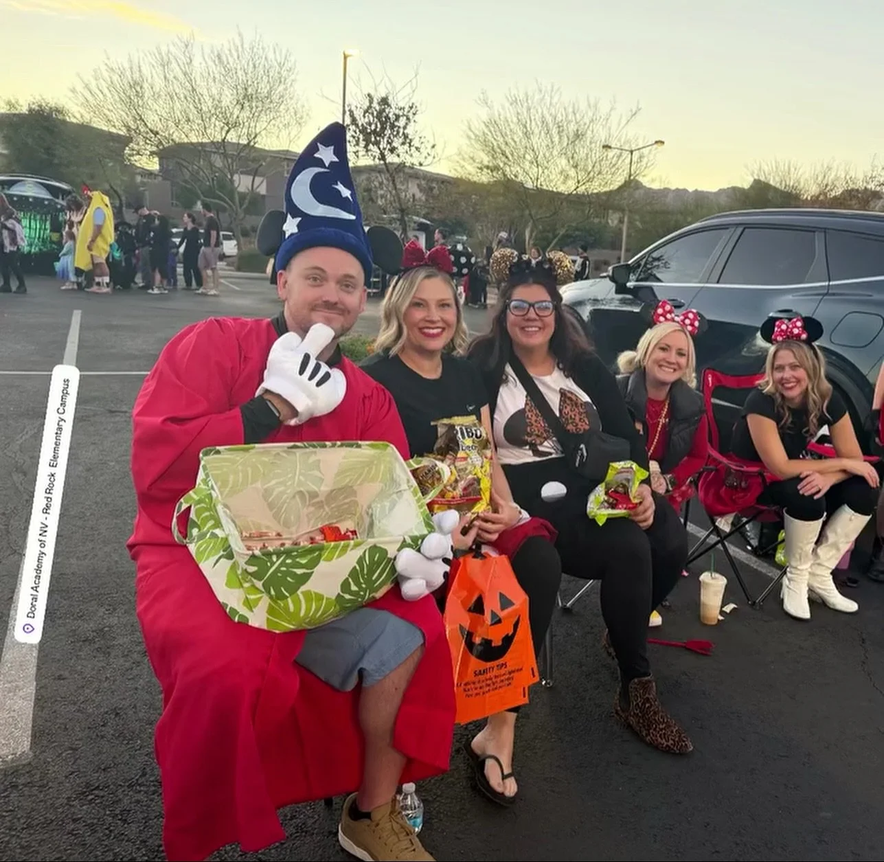 Second grade teachers hope you had a magical evening trick or treating and fifth grade teachers hope you had a scary good time
.
.
#doralredrockelementaryptso #doralredrockelementarylv #doralredrockelementary #doralredrockptso