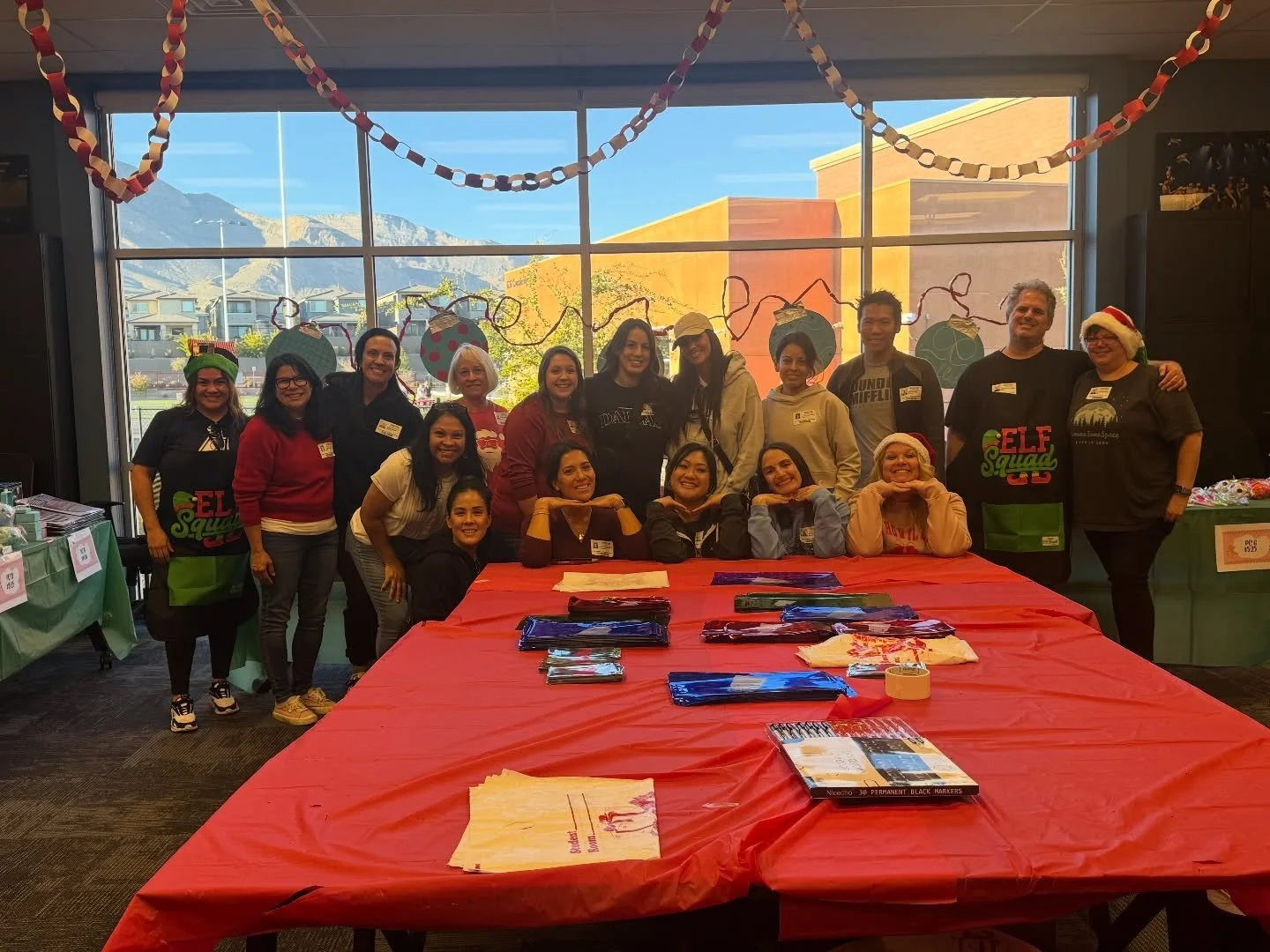 Day four of holiday shop!! The volunteers really showed up today. One more day to go. 
.
.
#doralredrockelementaryptso #doralredrockelementarylv #doralredrockelementary #doralredrockptso