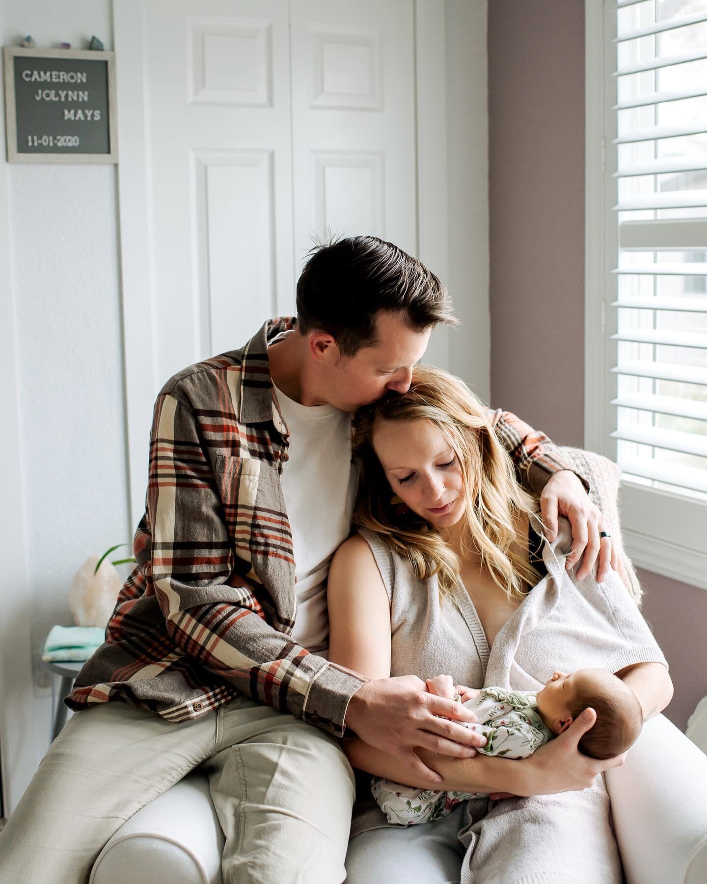 This sweet family is settling in so nicely with their little girl. Postpartum can be tricky to navigate, and I love seeing people well-supported by their partners! &hearts;️
&bull;
&bull;
&bull;
#denvernewbornphotographer #lifestylenewborn #denver #c