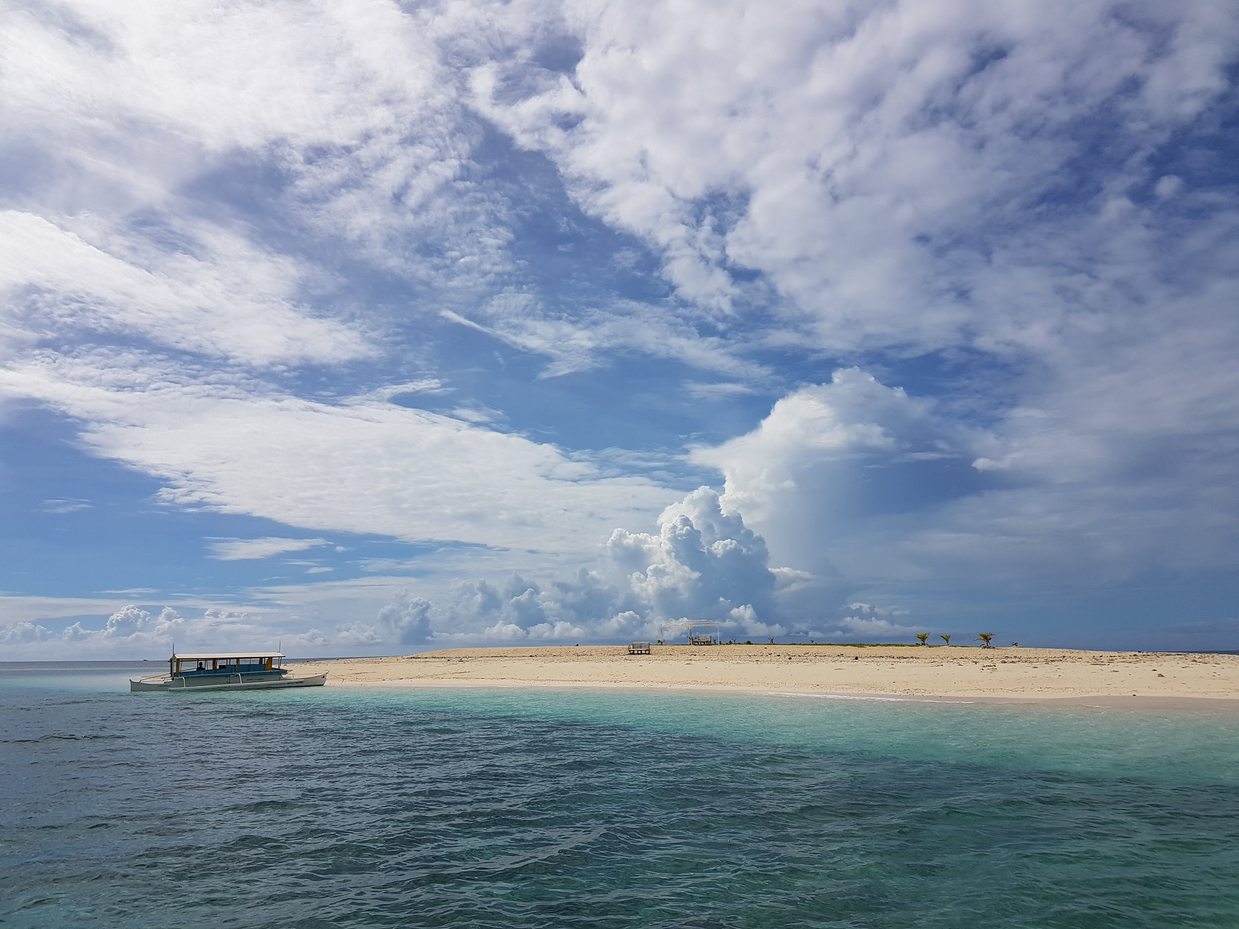 If I woke up to this view, I probably would never go back to sleep! Welcome to Naked Island!