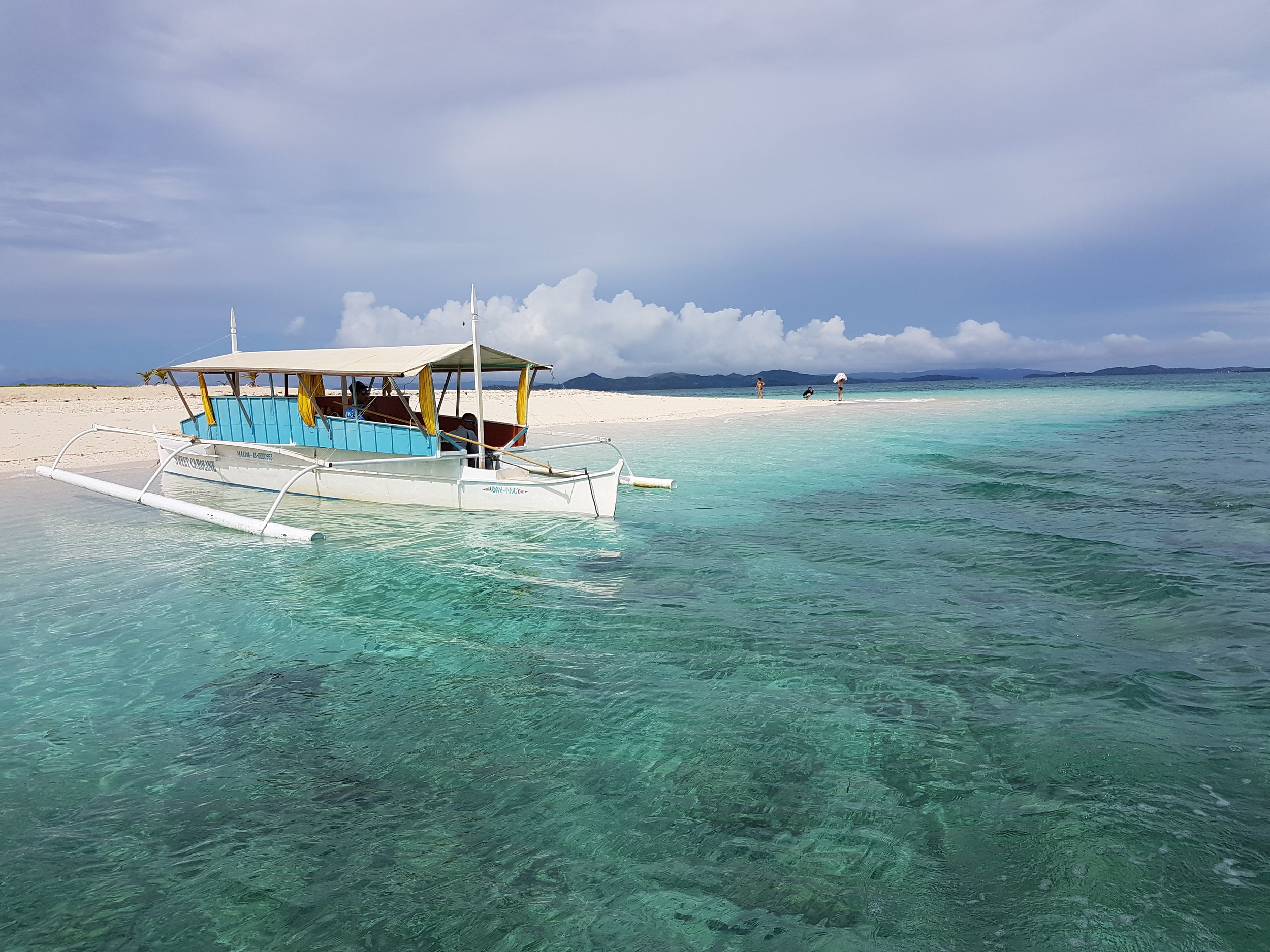 With waters these clear, I did not waste any second and jumped immediately. If only I could catch fish, I'd relocate here.